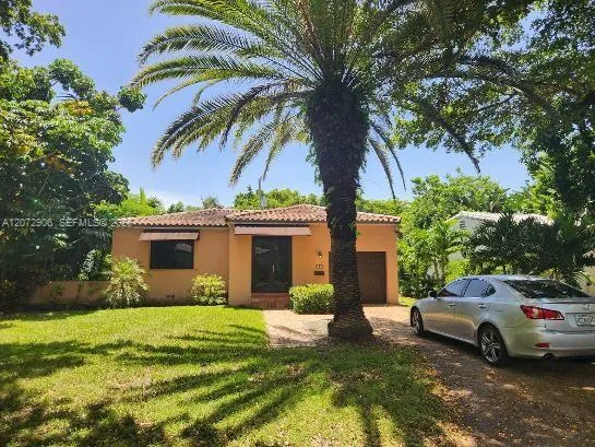 Foto de propiedad en 448 Cadagua Avenue, Coral Gables, FL 33146 Coral Gables con MLS# 
