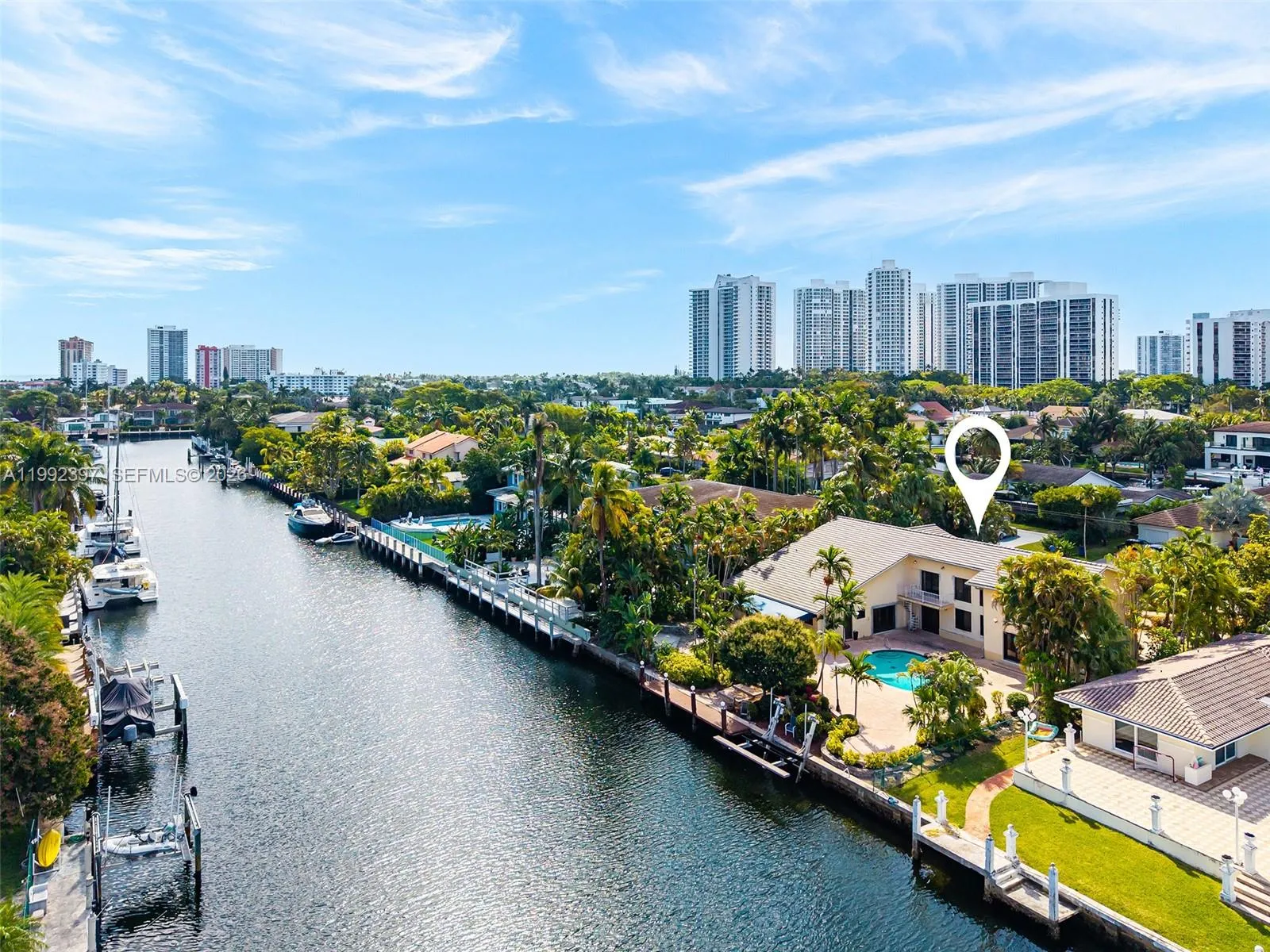En Venta 448 Poinciana Drive, Hallandale Beach, FL 33009, Hallandale Beach, FL 33009