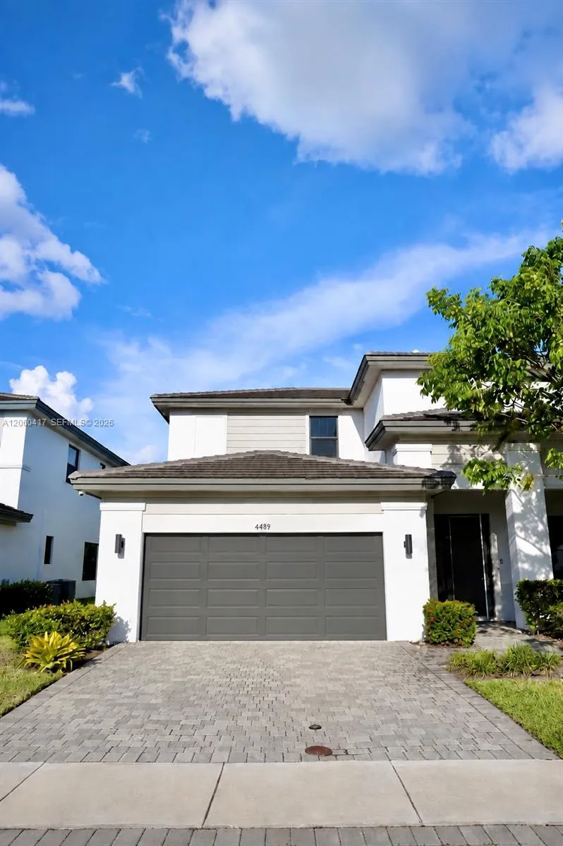Foto de propiedad en 4499 SW 173rd Avenue, Miramar, FL 33029 Miramar con MLS# 