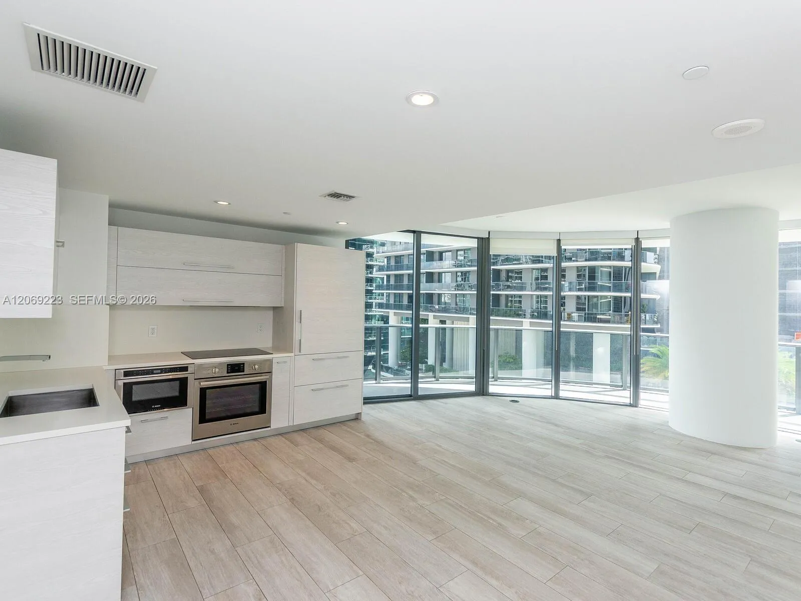 Foto de propiedad en 45 SW 9th Street 1201, Miami, FL 33130 Miami con MLS#