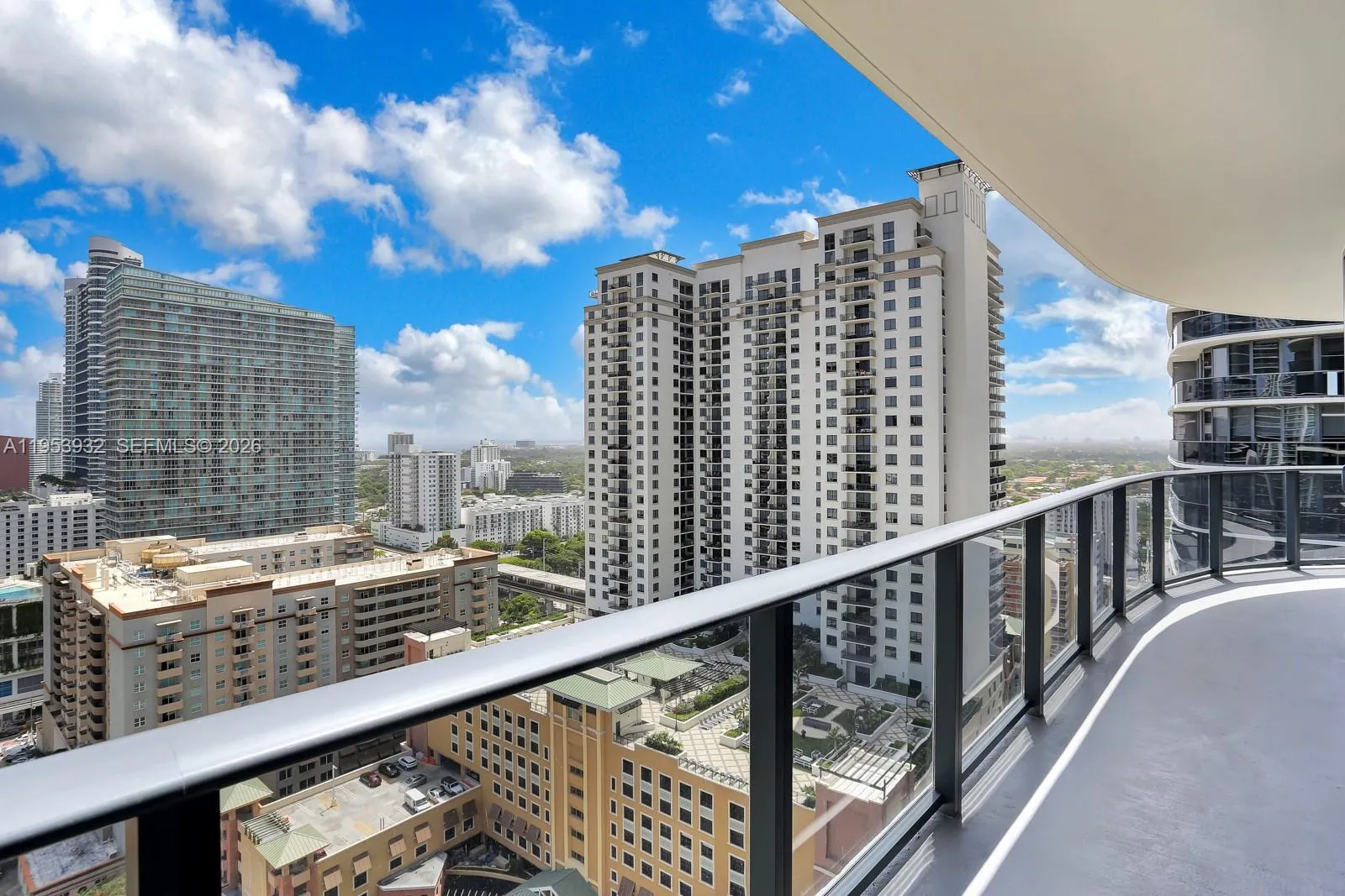 Foto de propiedad en 45 SW 9th Street 1806, Miami, FL 33130 Miami con MLS#