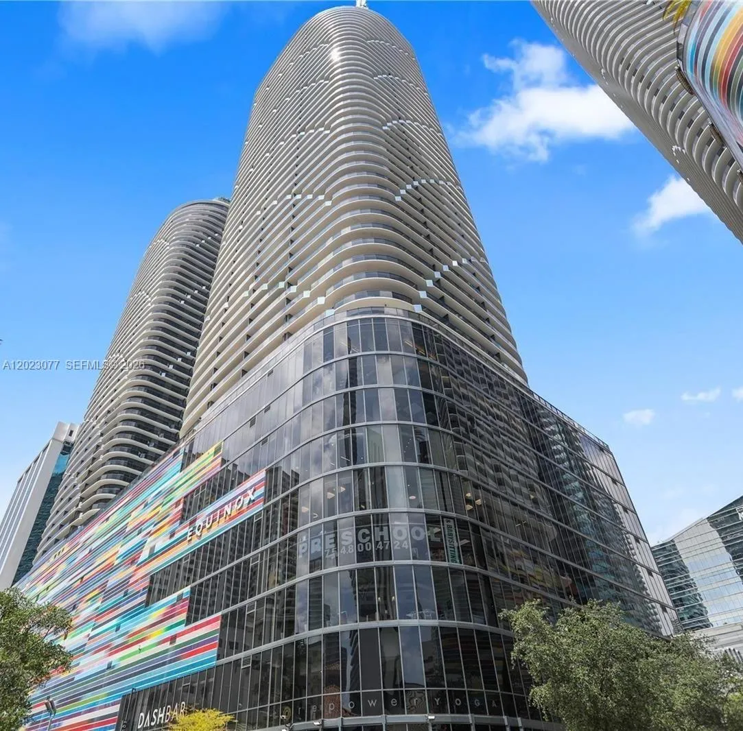 Foto de propiedad en 45 SW 9th Street 3501, Miami, FL 33130 Miami con MLS#
