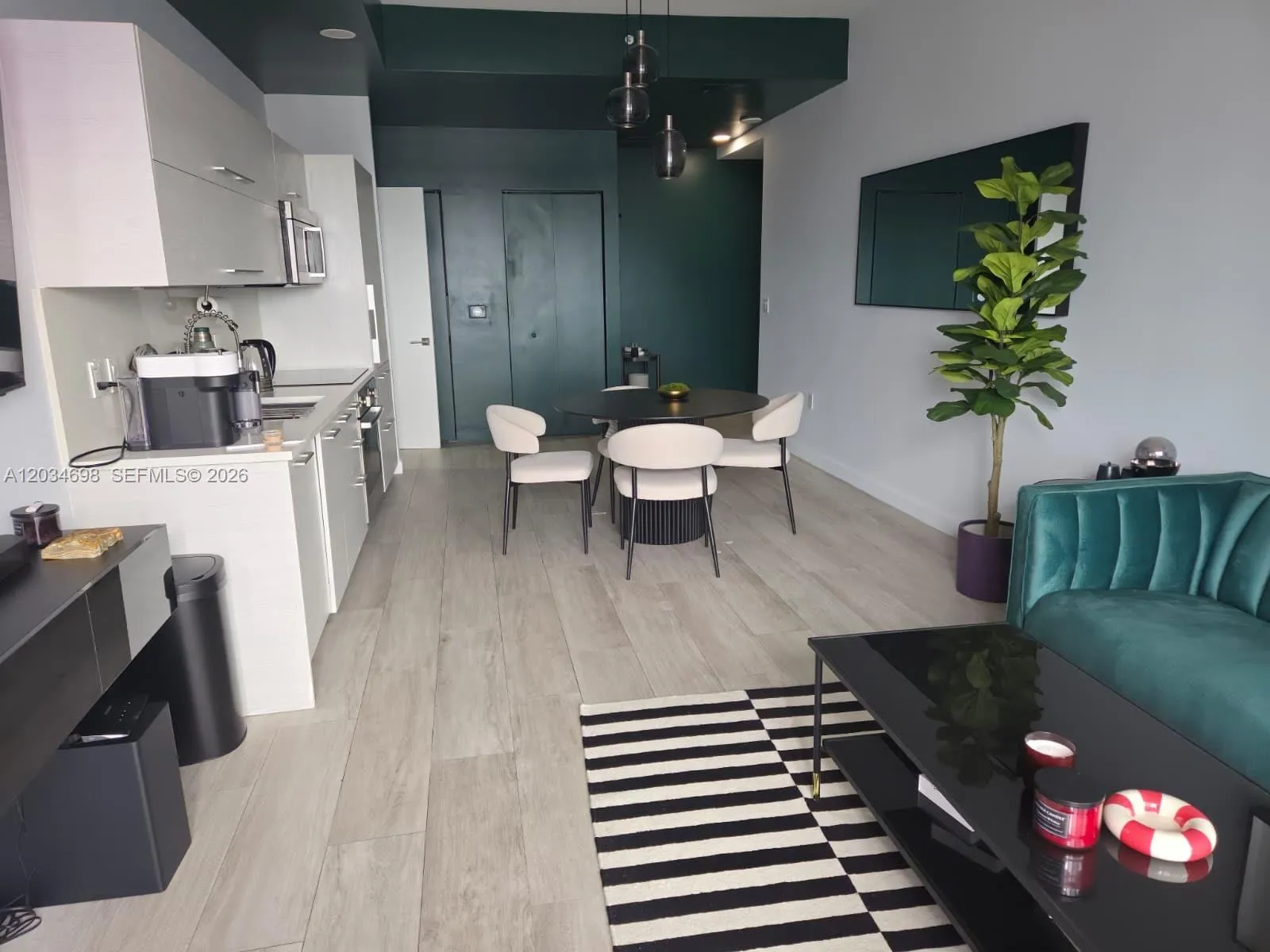Vendido 45 SW 9th Street 4309, Miami, FL 33130, Miami, FL 33130