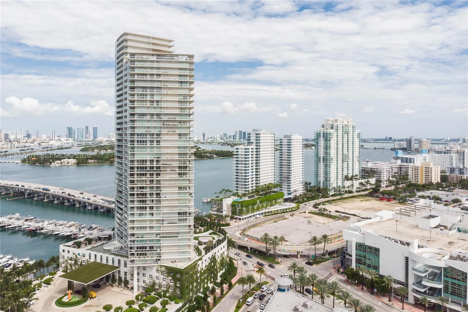 Foto de propiedad en 450 Alton Road 1906, Miami Beach, FL 33139 Miami Beach con MLS#