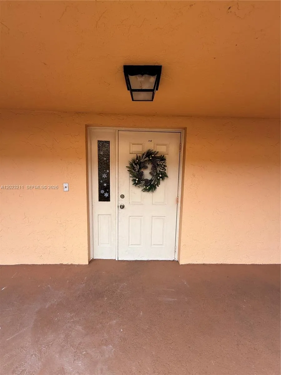 En Renta 450 Commodore Drive 306, Plantation, FL 33325, Plantation, FL 33325