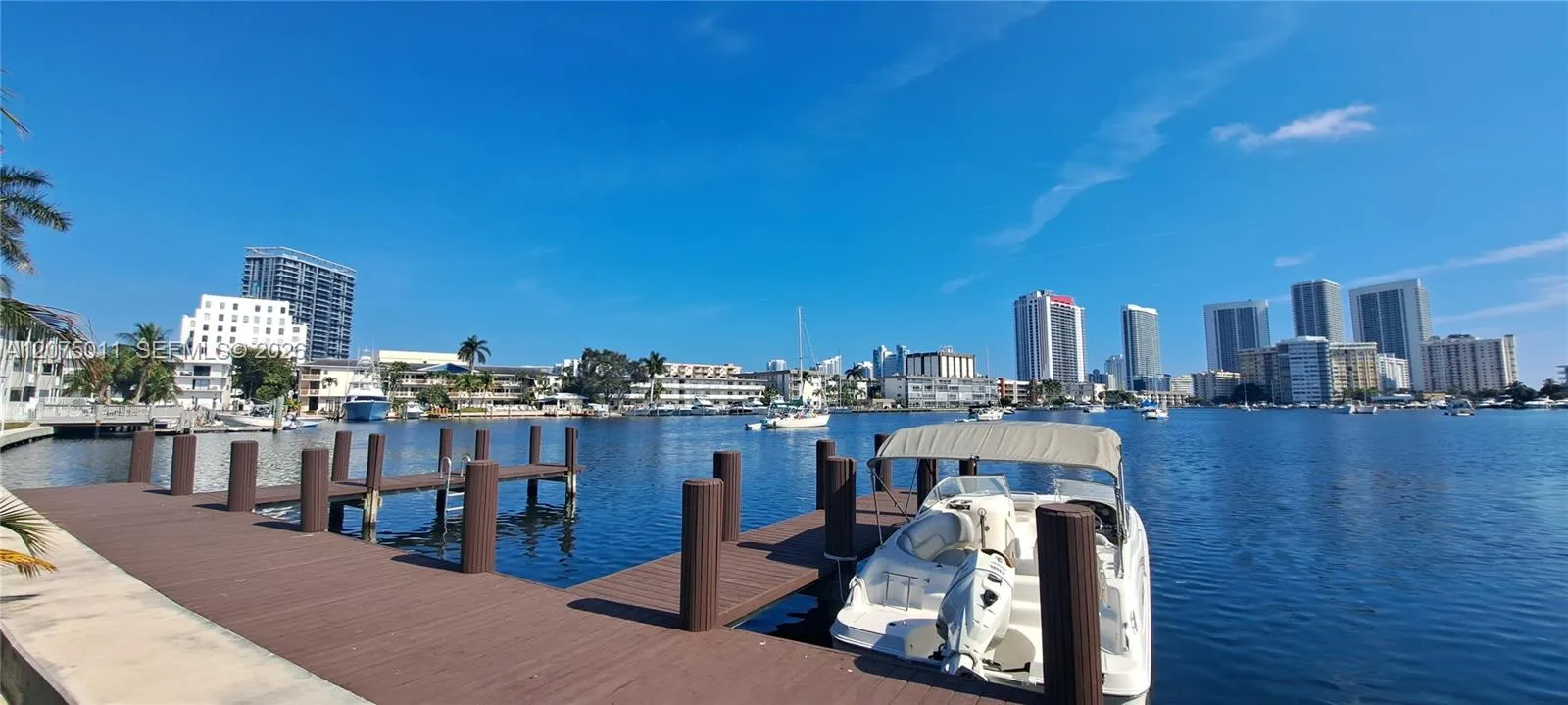 Vendido 450 Golden Isles Drive 3C, Hallandale Beach, FL 33009, Hallandale Beach, FL 33009