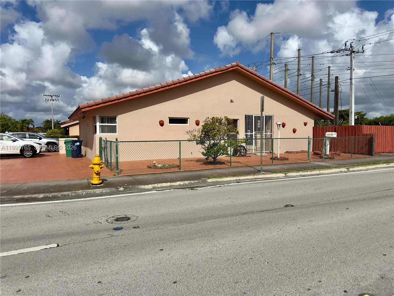 Vendido 450 SW 92nd Avenue 1, Miami, FL 33174, Miami, FL 33174