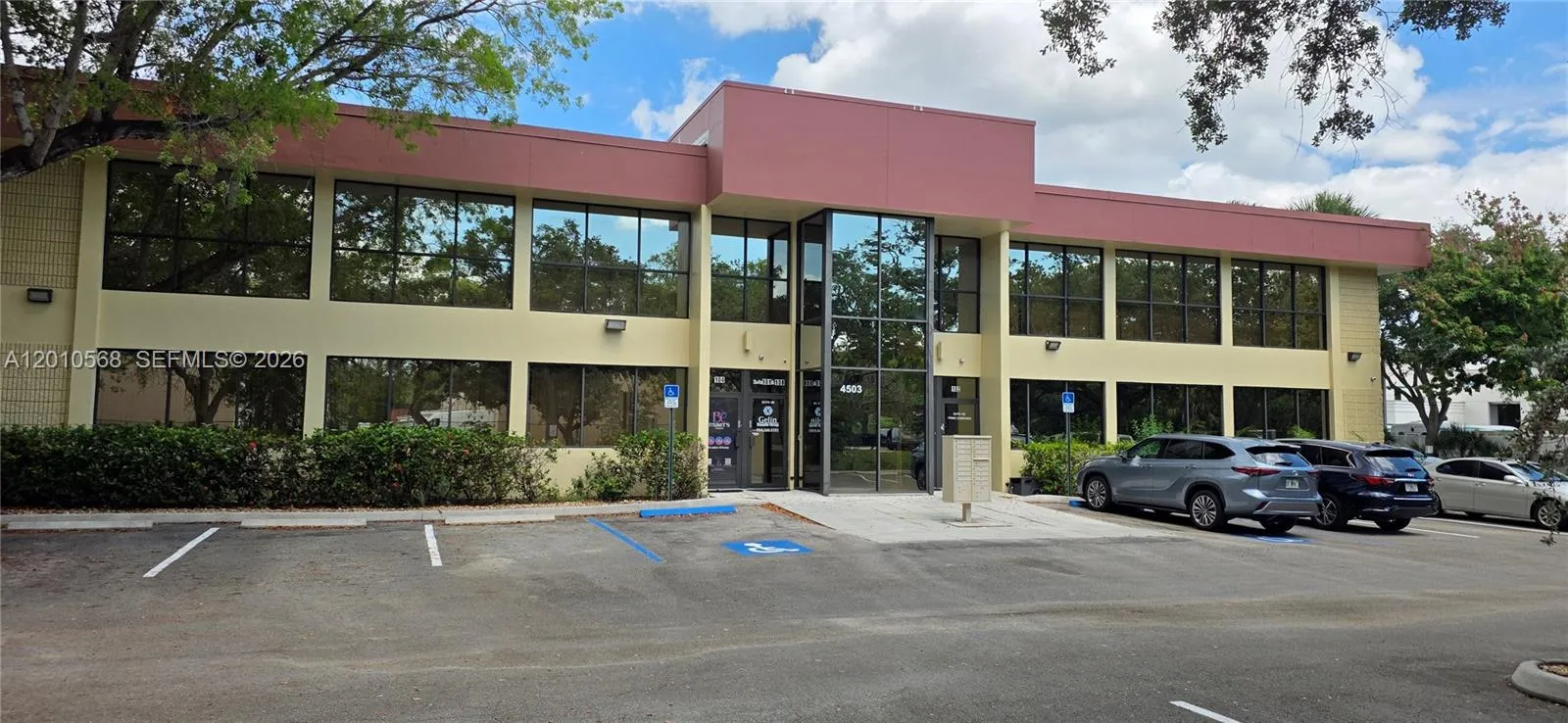 Foto de propiedad en 4503 NW 103rd Avenue 104, Sunrise, FL 33351 Sunrise con MLS# 