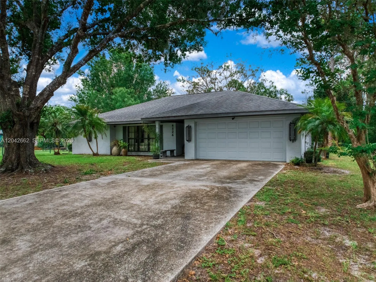 Foto de propiedad en 4524 Harder Avenue, Sebring, FL 33875 Sebring con MLS# 