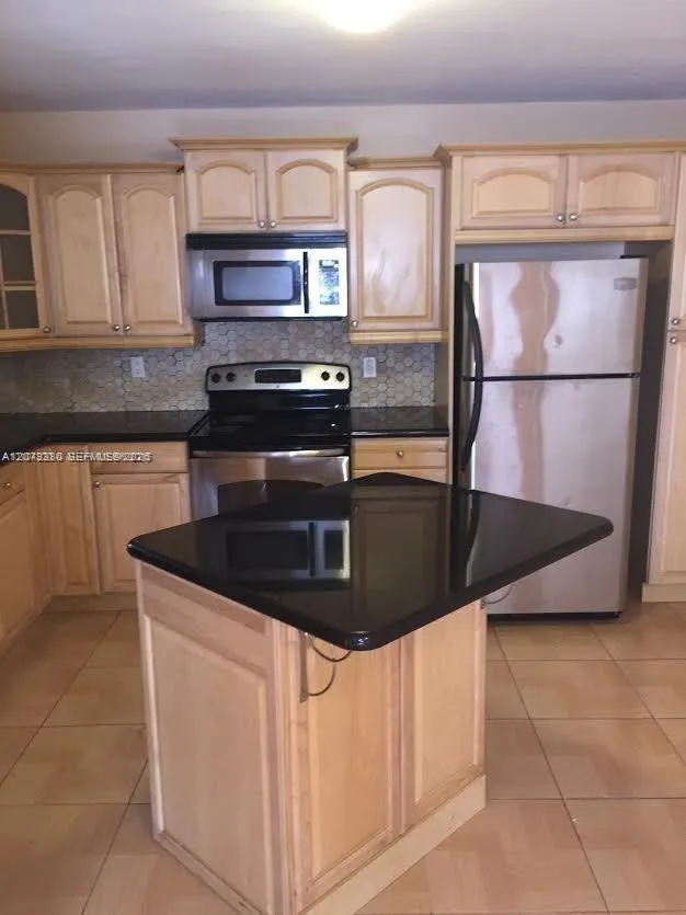 En Venta 4524 SW 54th Street 502-W, Dania Beach, FL 33314, Dania Beach, FL 33314