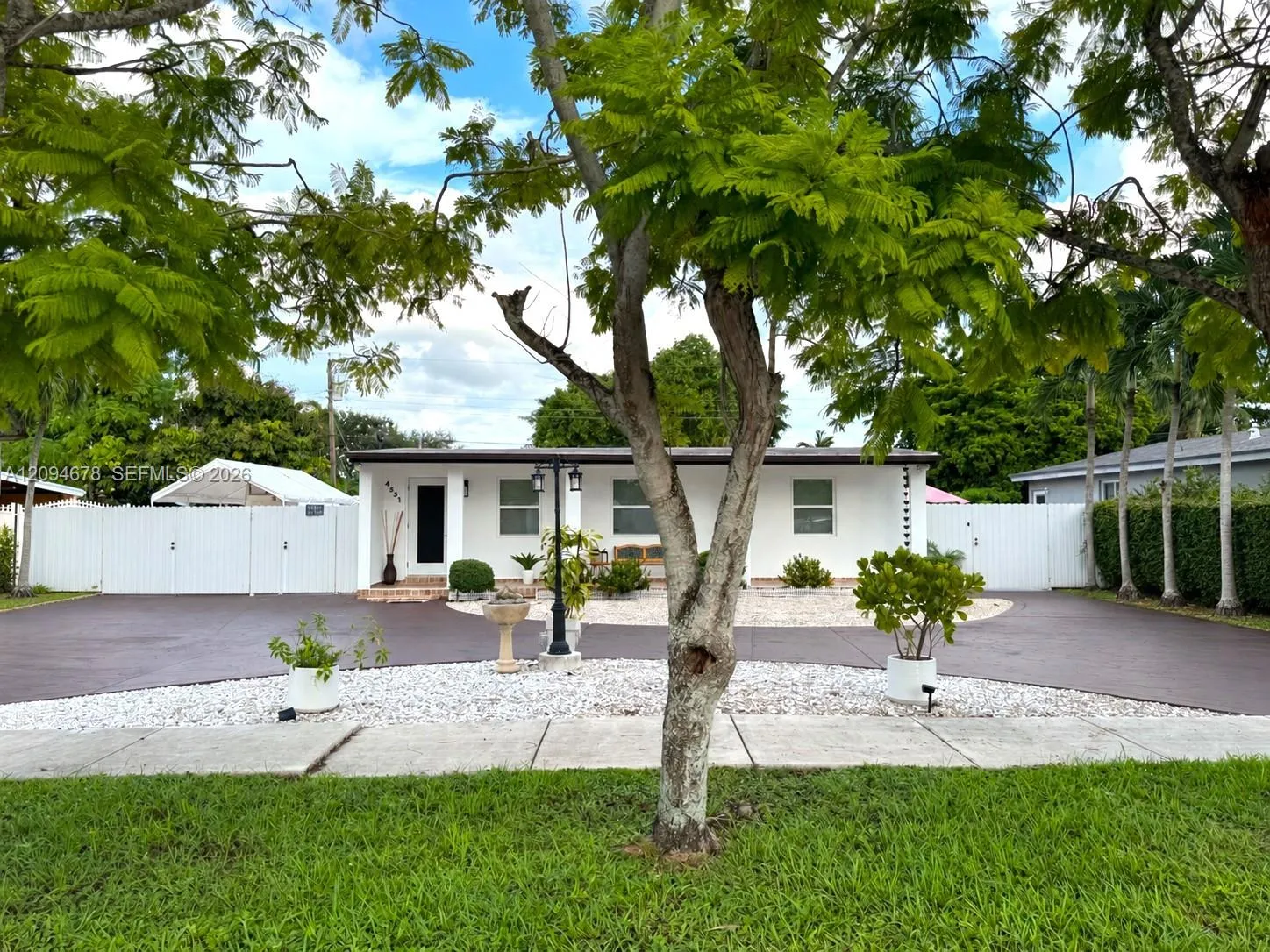 En Venta 4531 SW 98th Court, Miami, FL 33165, Miami, FL 33165