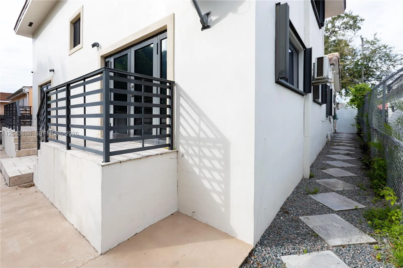 En Renta 4538 SW 1st Street 3, Miami, FL 33134, Miami, FL 33134