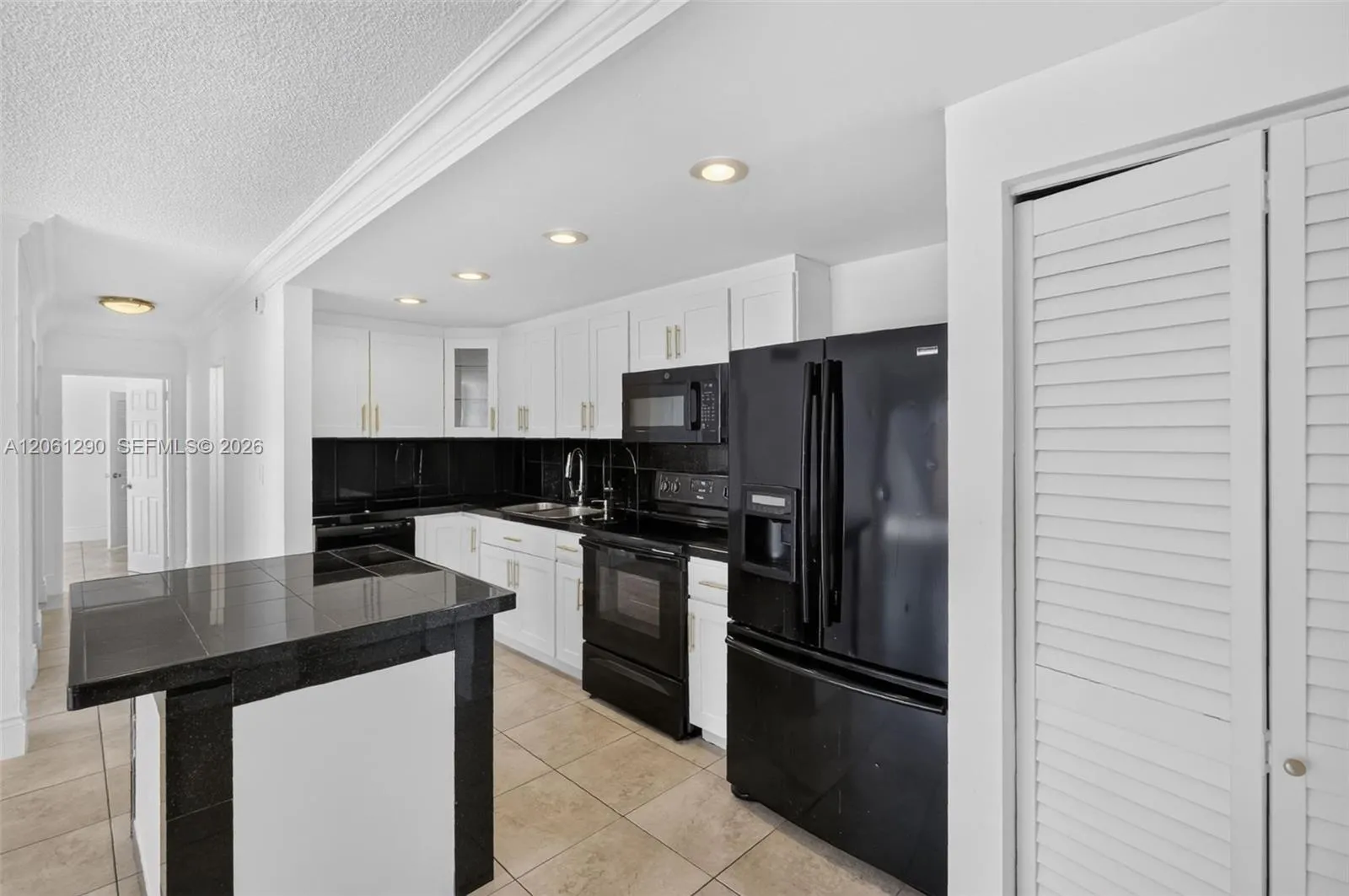 Foto de propiedad en 4544 NW 79th Avenue 1H, Doral, FL 33166 Doral con MLS# 
