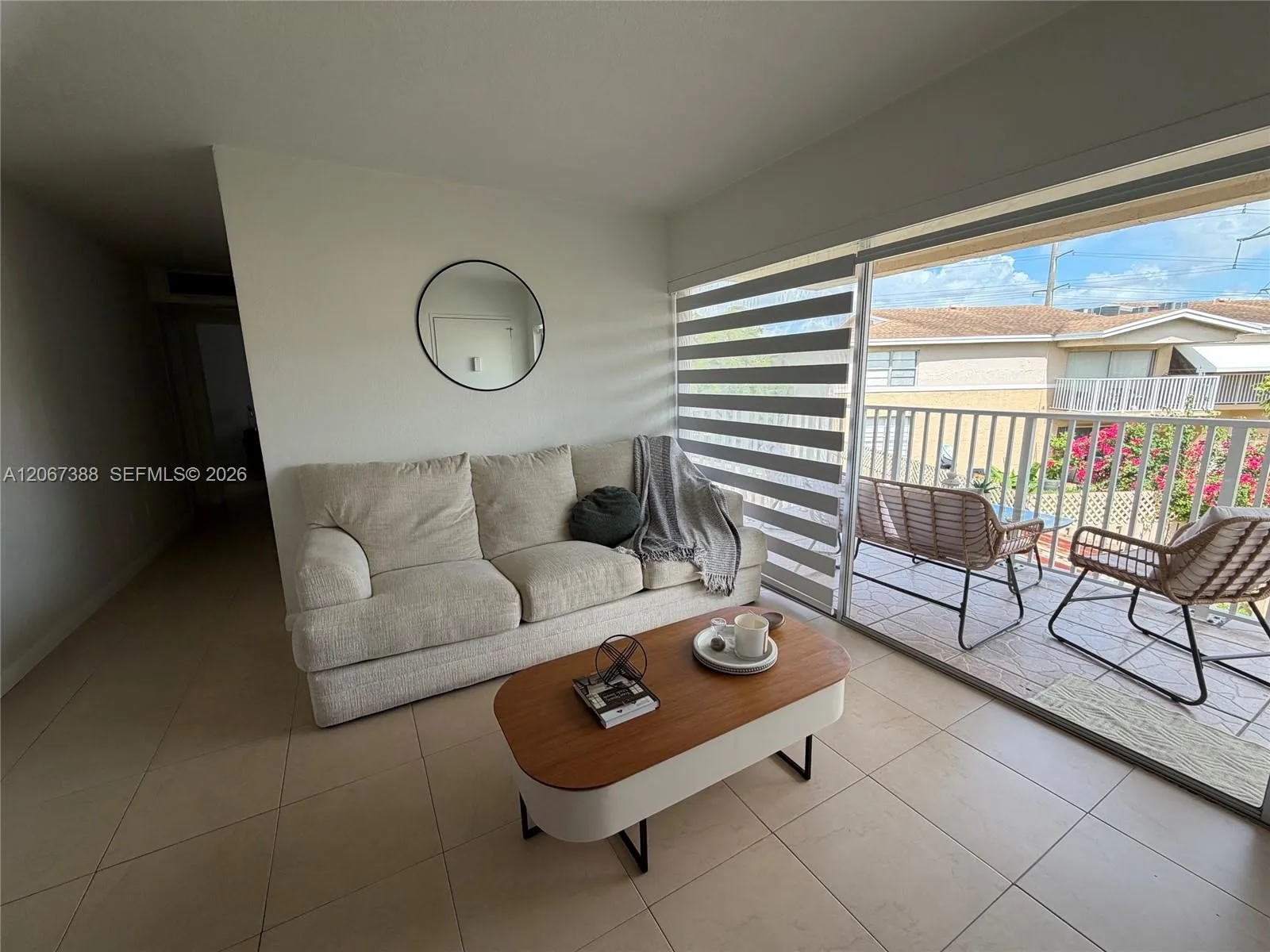 Foto de propiedad en 4550 NW 79th Avenue 2C, Doral, FL 33166 Doral con MLS# 