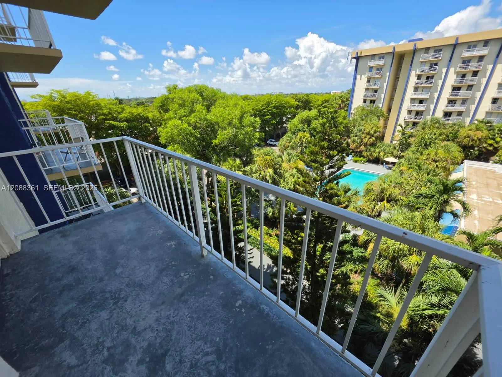 En Venta 4550 NW 9th Street 605E, Miami, FL 33126, Miami, FL 33126