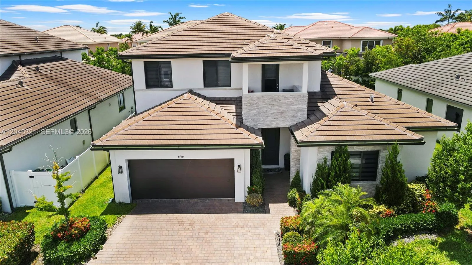 Foto de propiedad en 4550 SW 178th Avenue, Miramar, FL 33029 Miramar con MLS# 