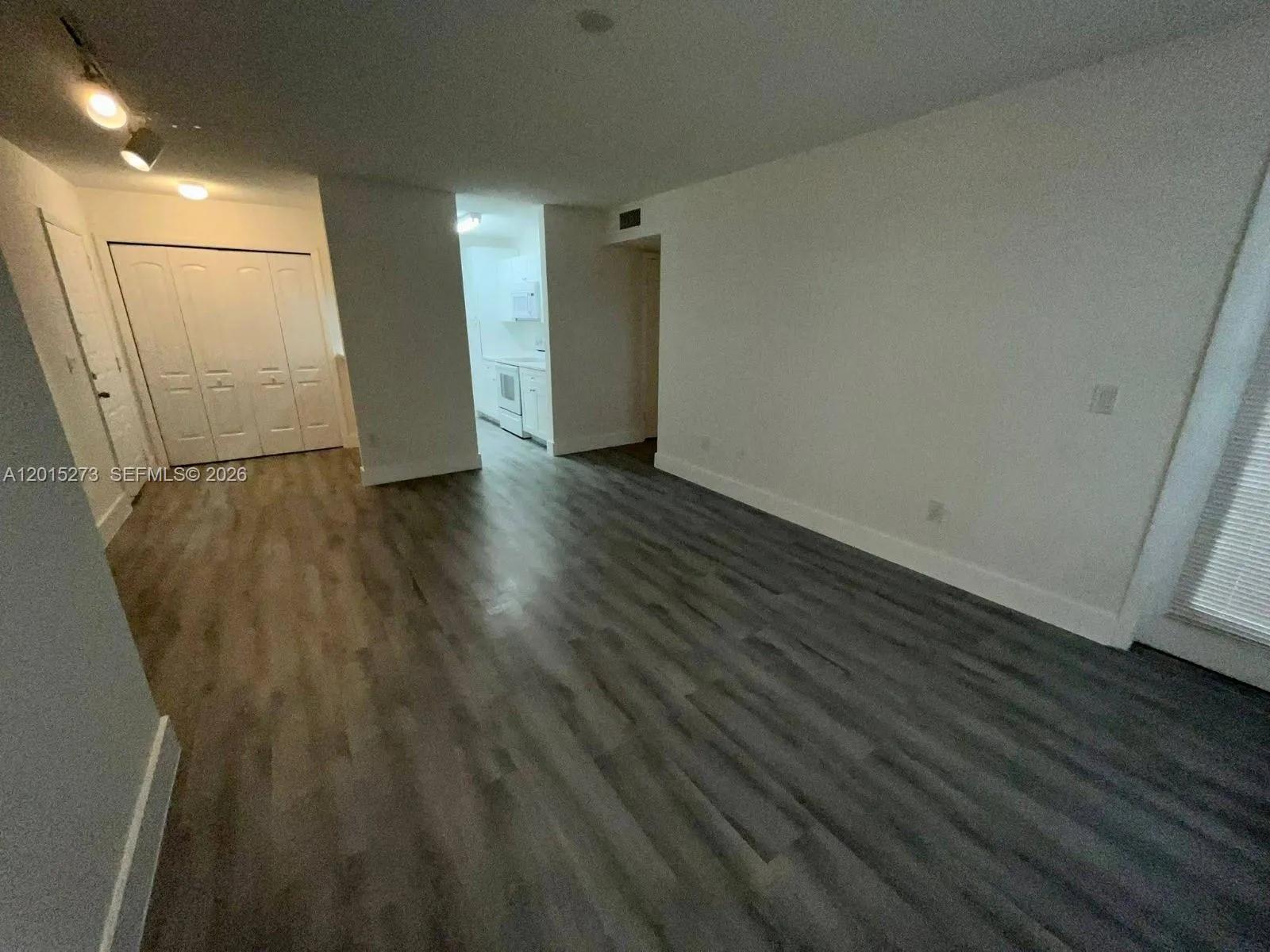 Foto de propiedad en 4561 W Mcnab Road 17, Pompano Beach, FL 33069 Pompano Beach con MLS# 