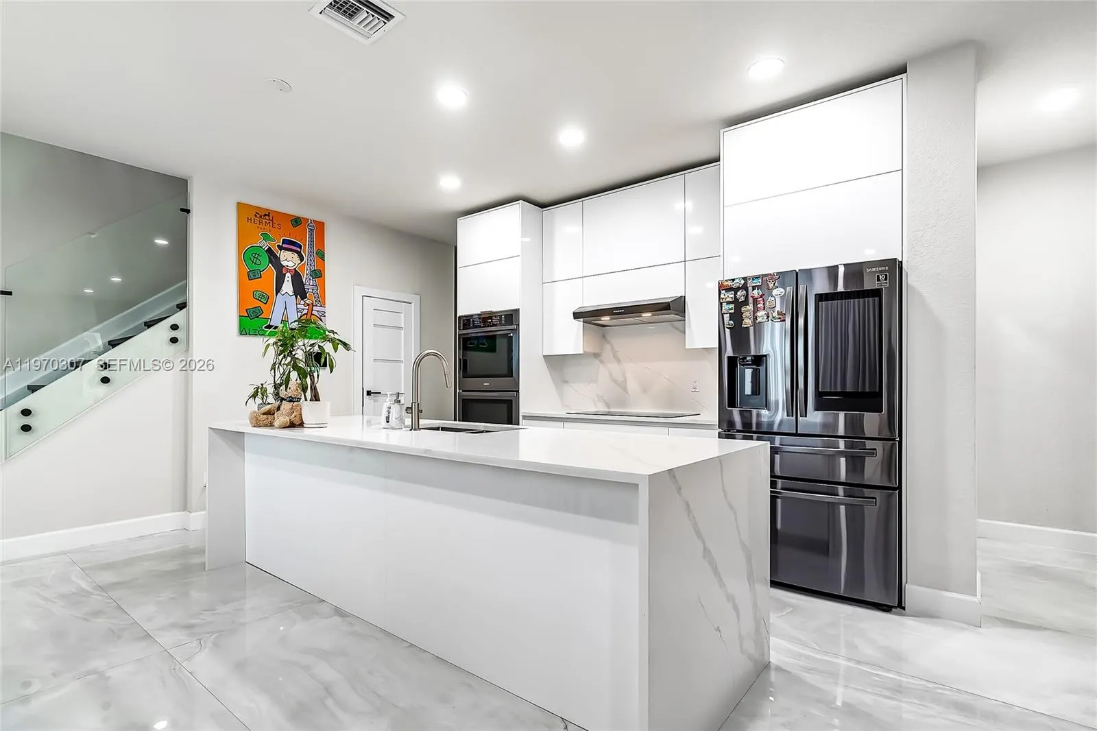 Foto de propiedad en 4566 Ficus Street, Hollywood, FL 33021 Hollywood con MLS# 