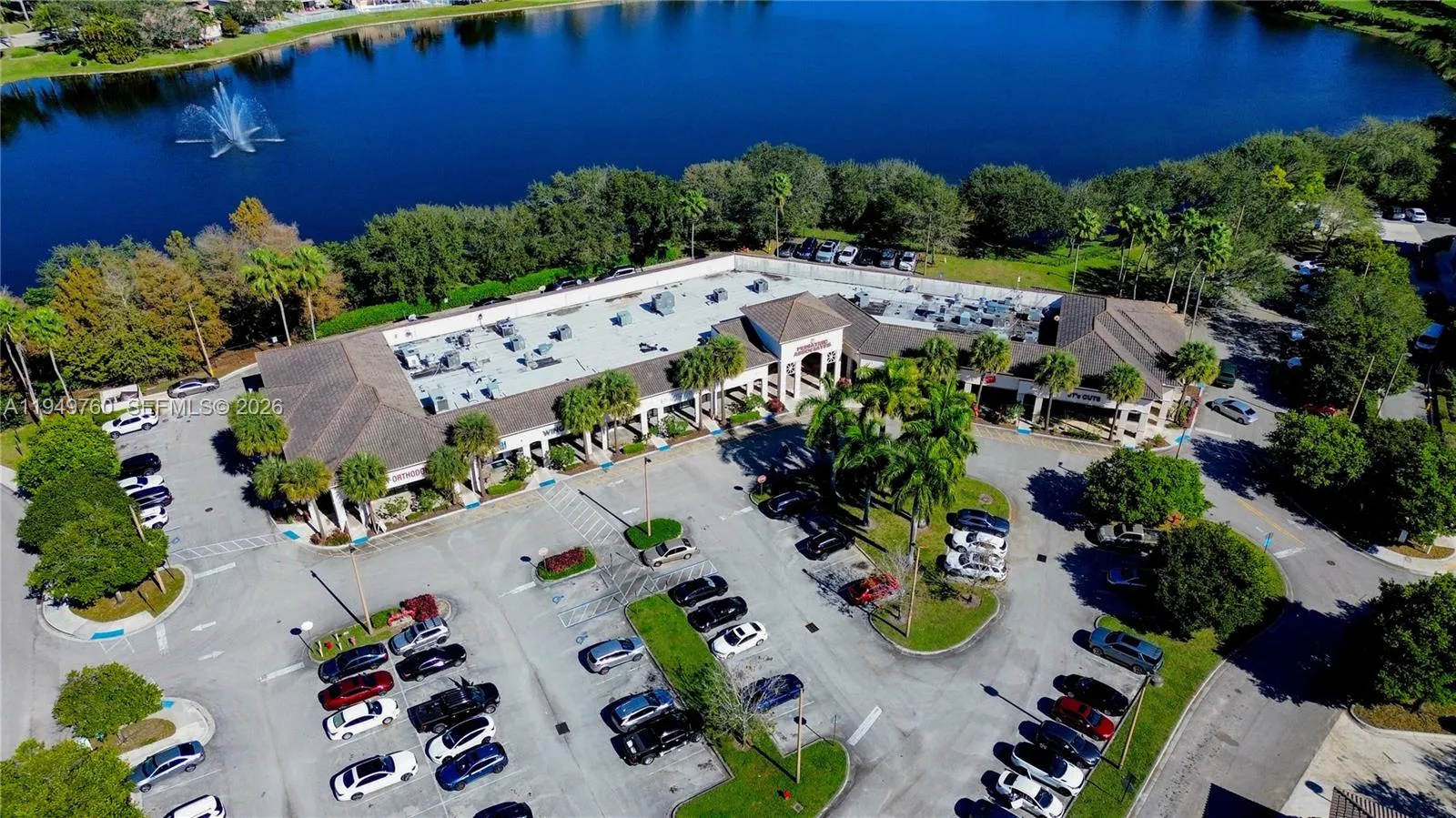 Foto de propiedad en 4570 Lyons Road 105, Coconut Creek, FL 33073 Coconut Creek con MLS# 
