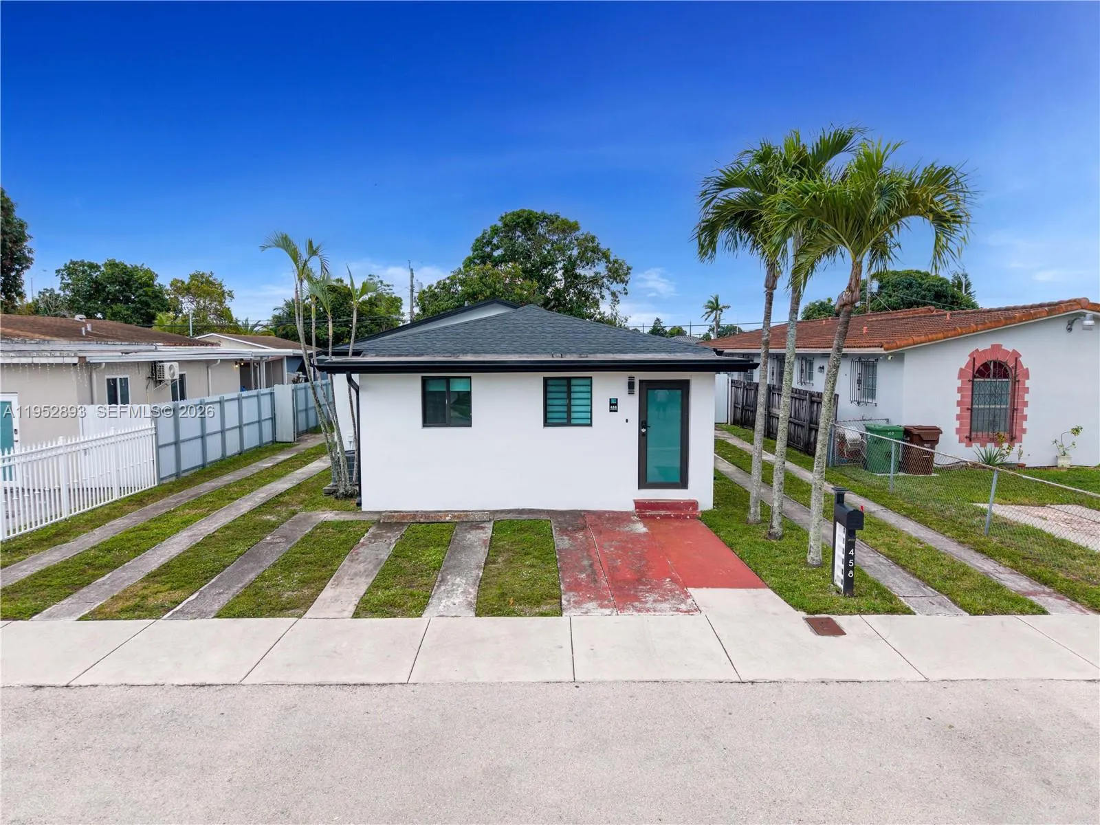 En Venta 458 E 20th Street, Hialeah, FL 33013, Hialeah, FL 33013