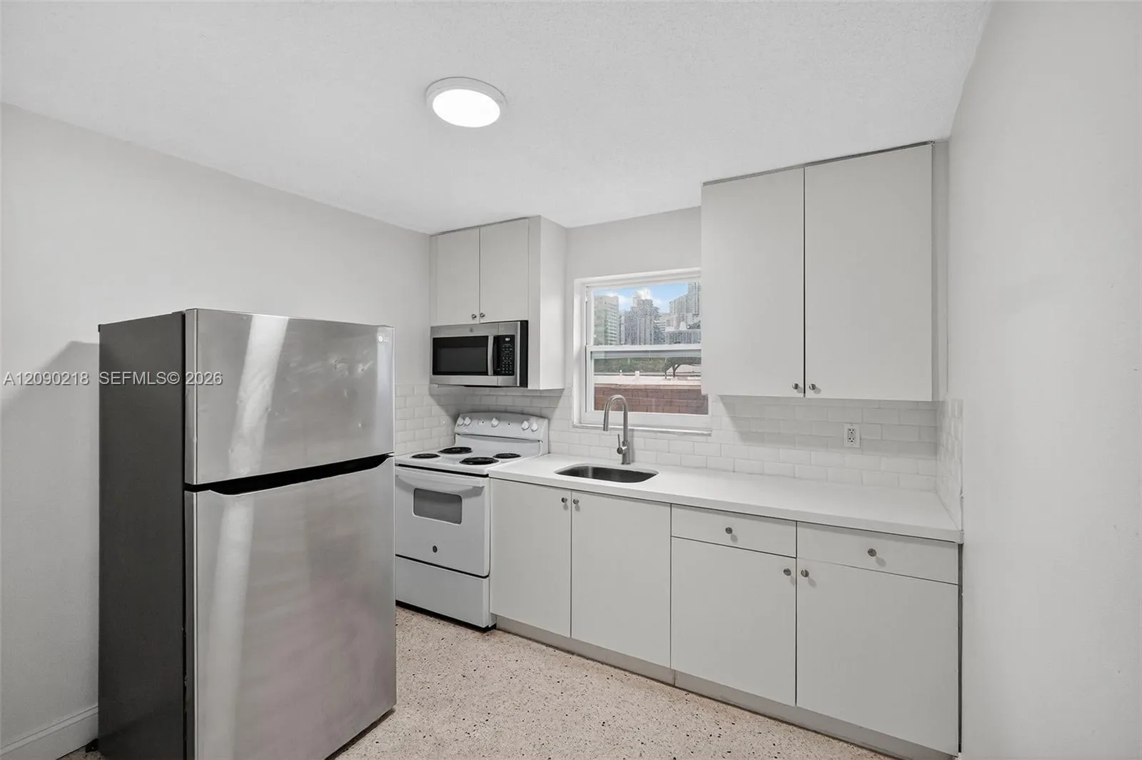 En Renta 458 SW 9th Street 2, Miami, FL 33130, Miami, FL 33130