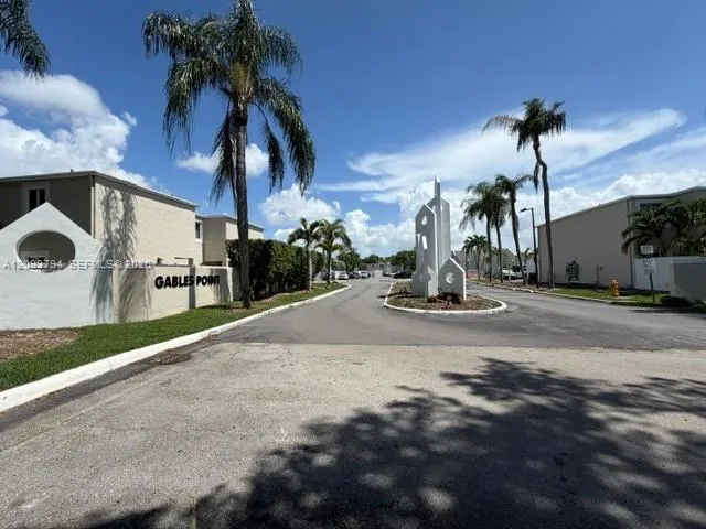 En Venta 4590 SW 68th Ct Circle 8, Miami, FL 33155, Miami, FL 33155
