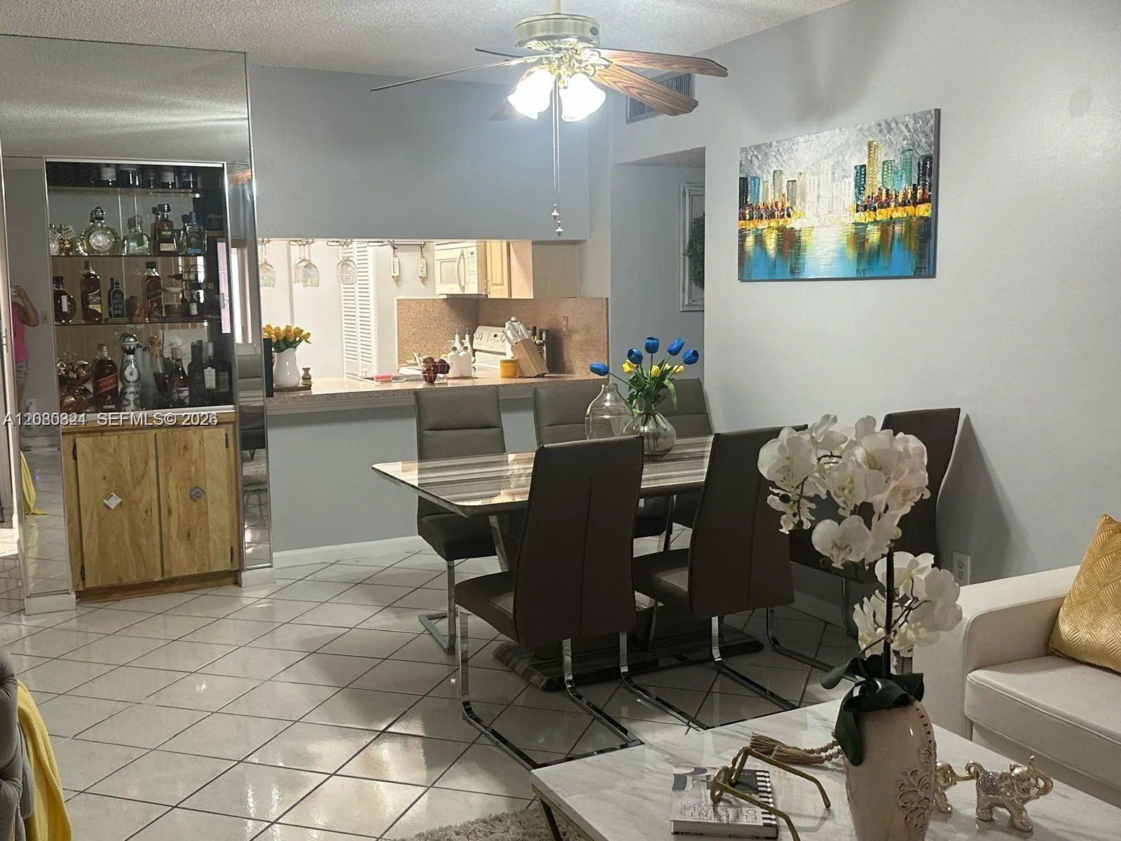 Foto de propiedad en 460 E 23rd Street 207, Hialeah, FL 33013 Hialeah con MLS# 