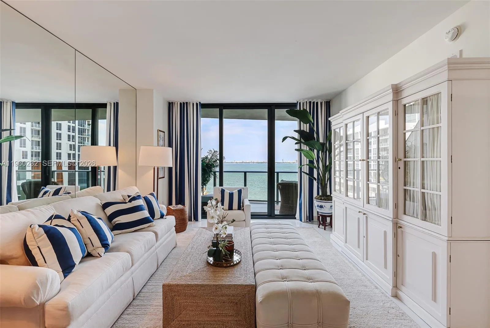 Foto de propiedad en 460 NE 28 704, Miami, FL 33137 Miami con MLS#