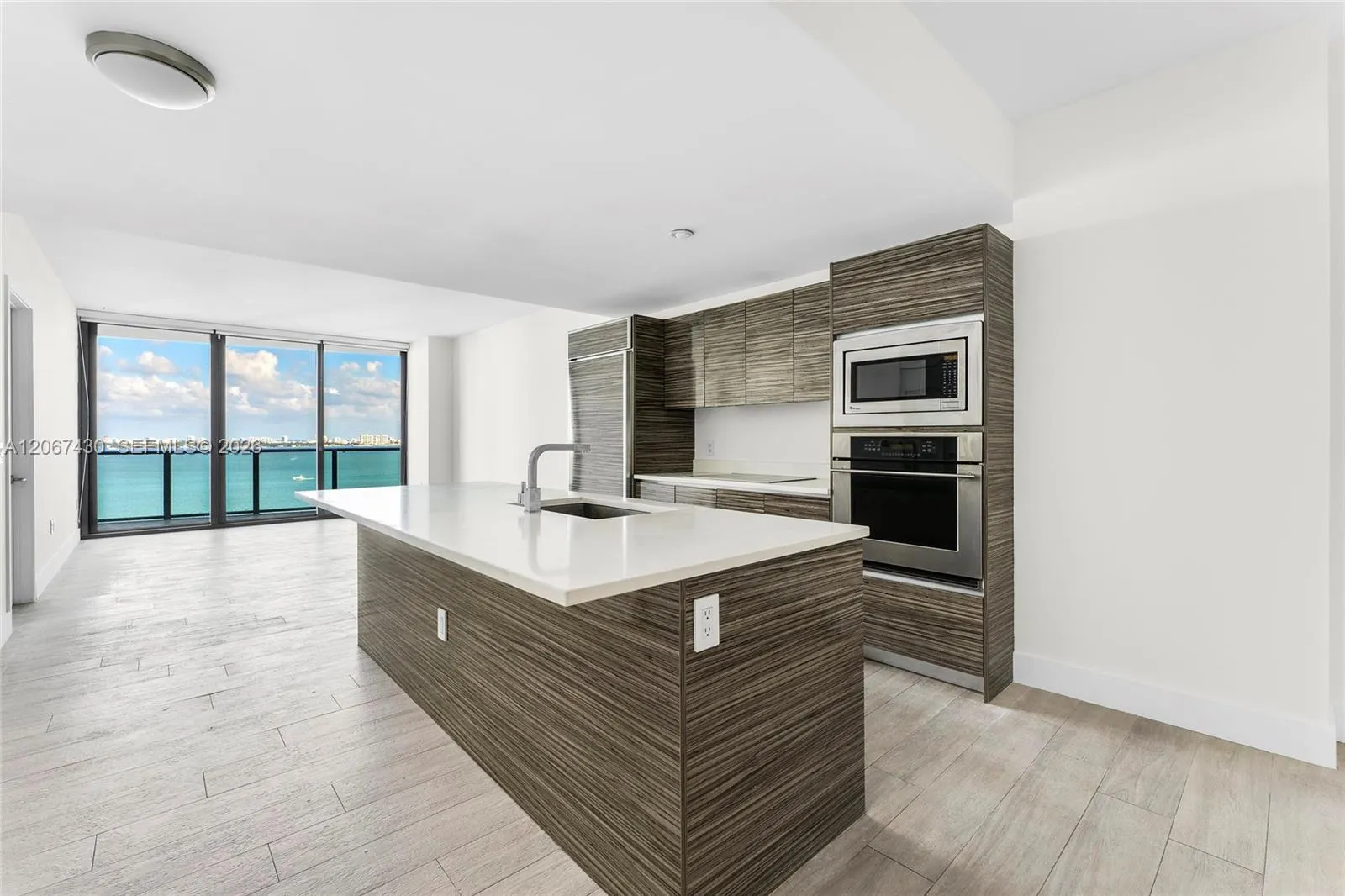 Foto de propiedad en 460 NE 28th Street 1803, Miami, FL 33137 Miami con MLS#