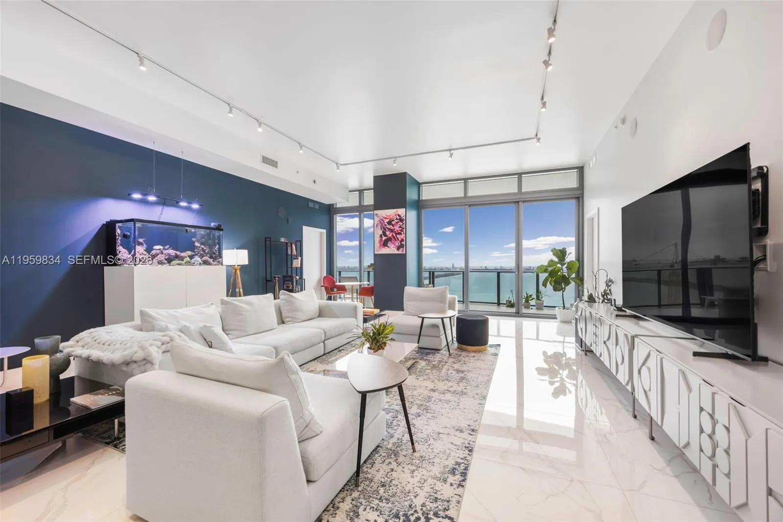 Foto de propiedad en 460 NE 28th Street PH 4002, Miami, FL 33137 Miami con MLS#