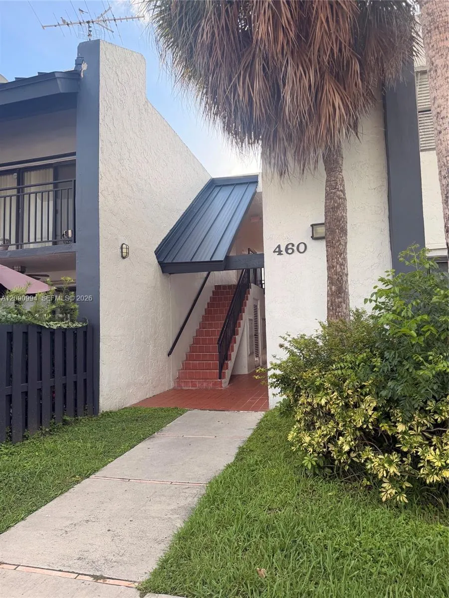 En Renta 460 W Park Drive 202, Miami, FL 33172, Miami, FL 33172