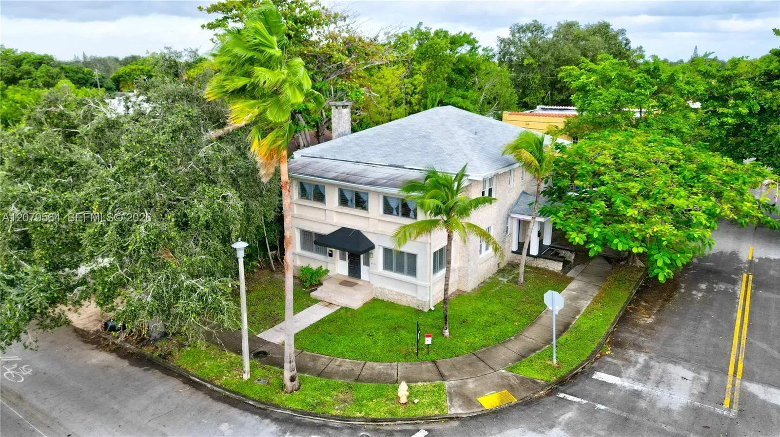 Foto de propiedad en 4600 NE 1st Avenue 2nd Floor, Miami, FL 33137 Miami con MLS# 