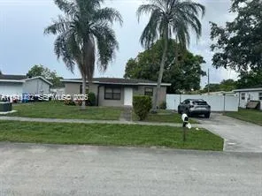 Foto de propiedad en 4620 SW 31st Drive, West Park, FL 33023 West Park con MLS# 