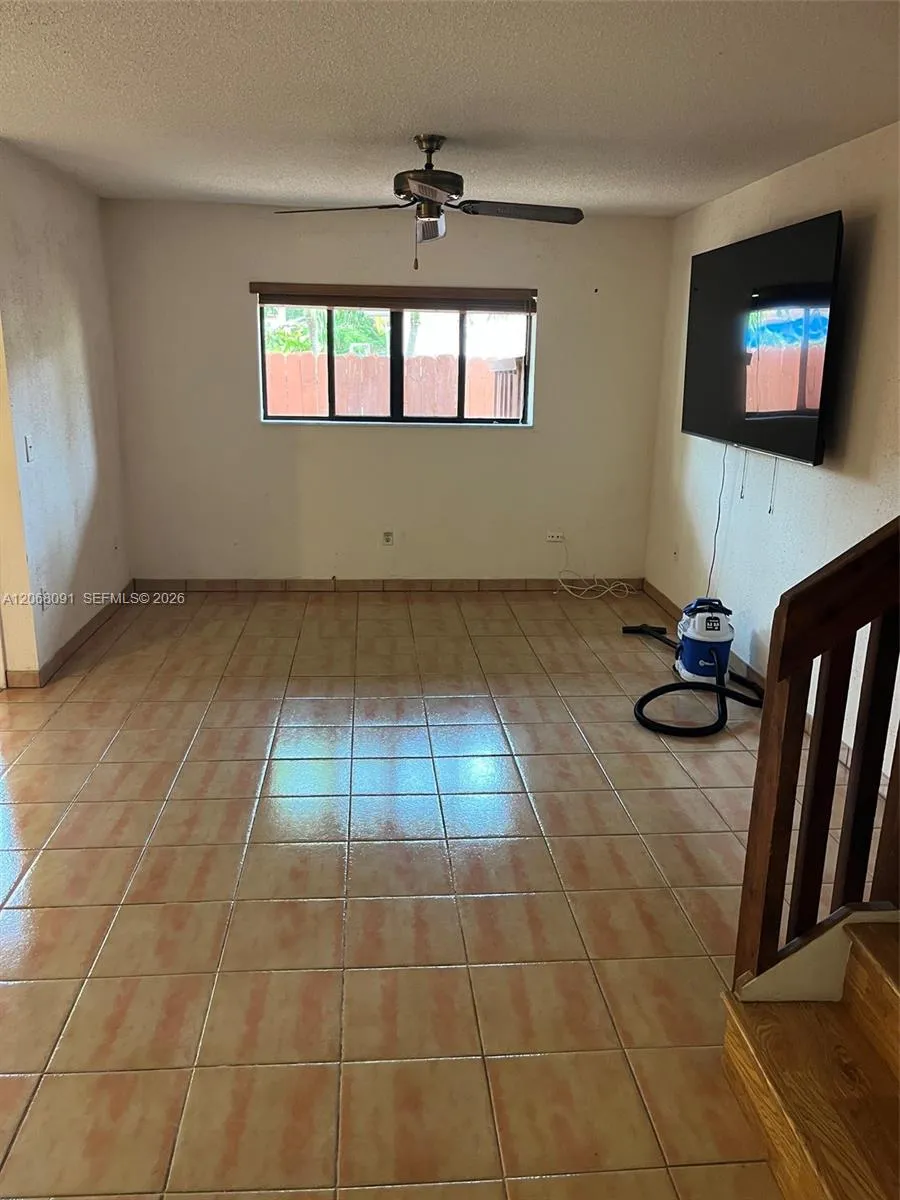 Foto de propiedad en 463 SE 14th Street 463, Dania Beach, FL 33004 Dania Beach con MLS# 