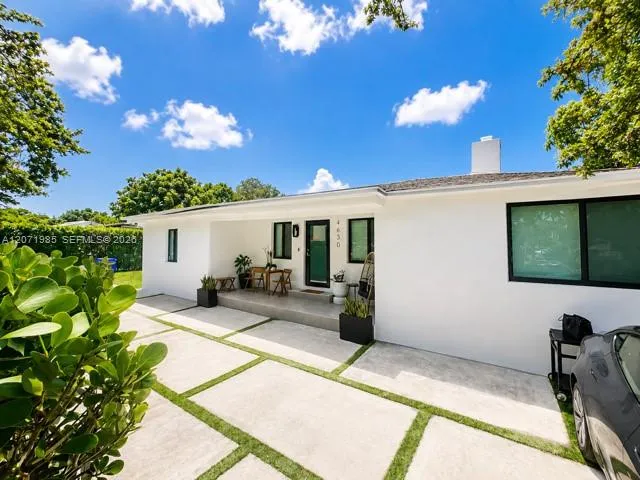 En Venta 4630 SW 3rd Street, Miami, FL 33134, Miami, FL 33134