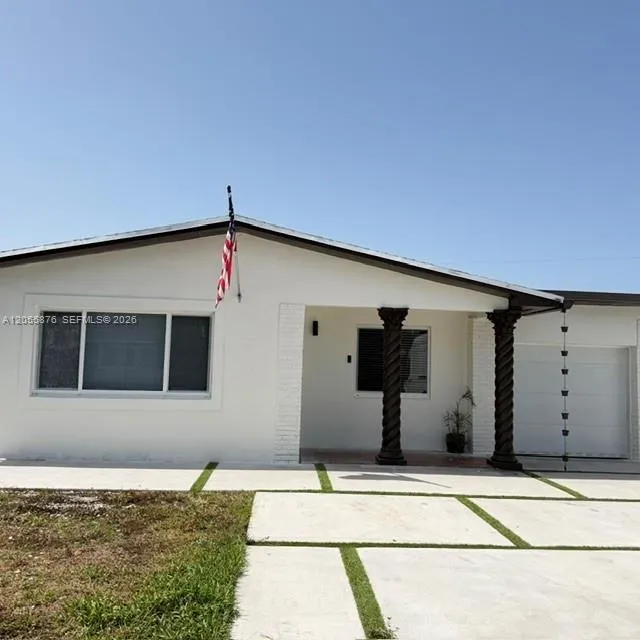 Foto de propiedad en 4635 SW 18th Street 4635, West Park, FL 33023 West Park con MLS# 