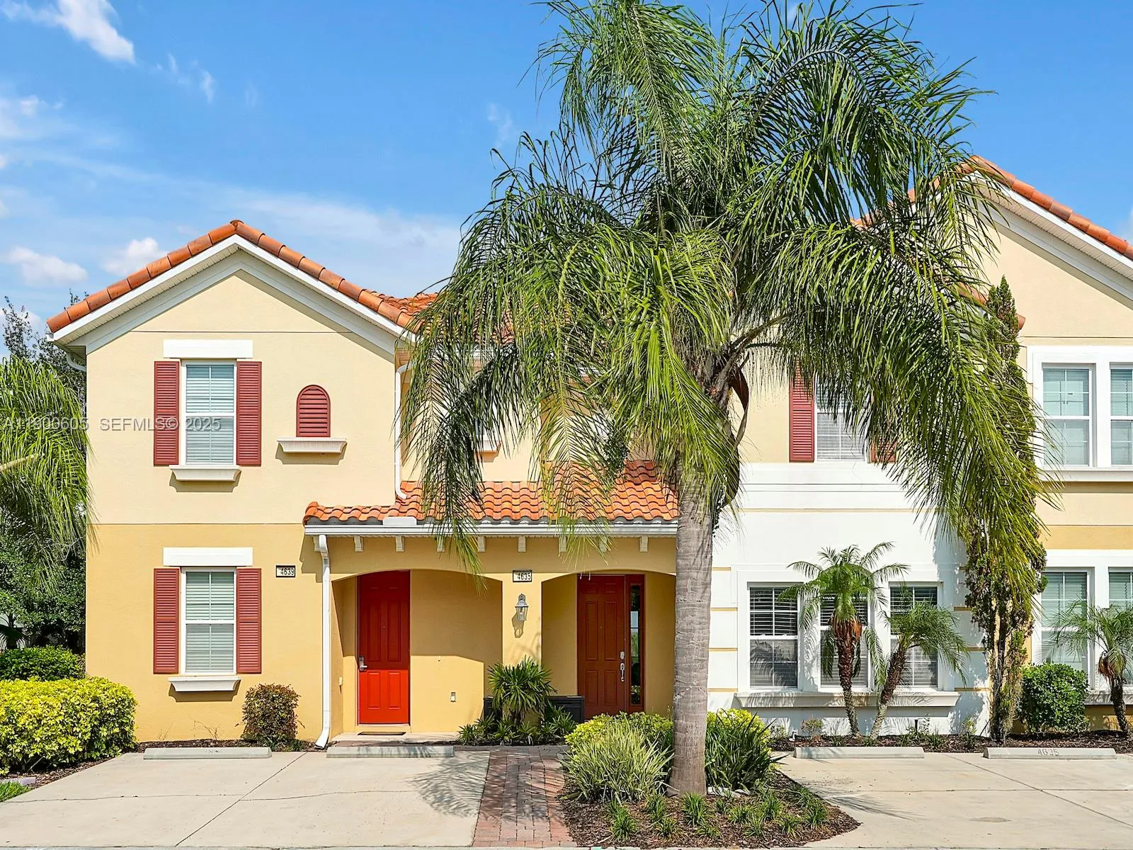 Foto de propiedad en 4635 Terrasonesta Drive, Davenport, FL 33837 Davenport con MLS# 