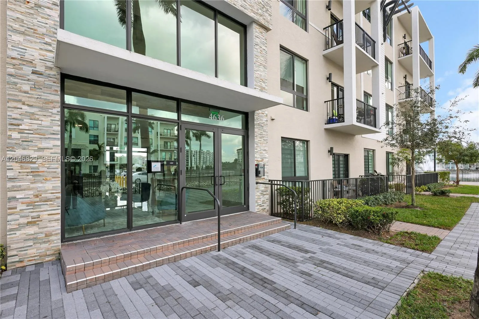 Foto de propiedad en 4636 NW 84th Avenue 22, Doral, FL 33166 Doral con MLS# 