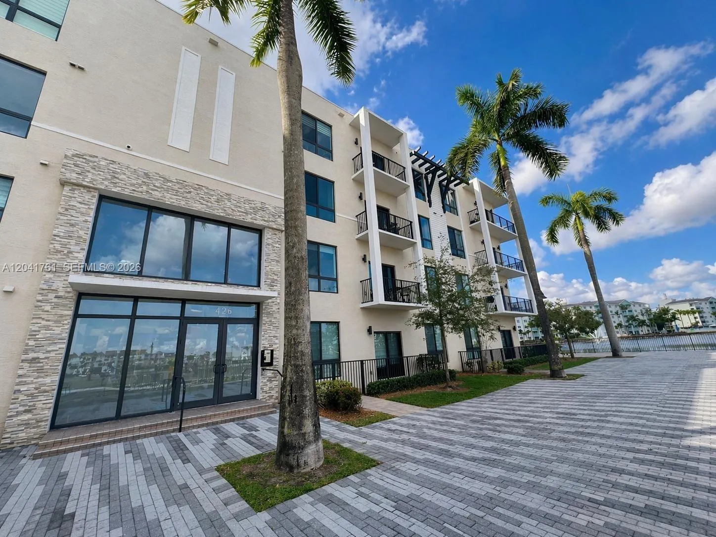 Foto de propiedad en 4636 NW 84th Avenue 45, Doral, FL 33166 Doral con MLS# 