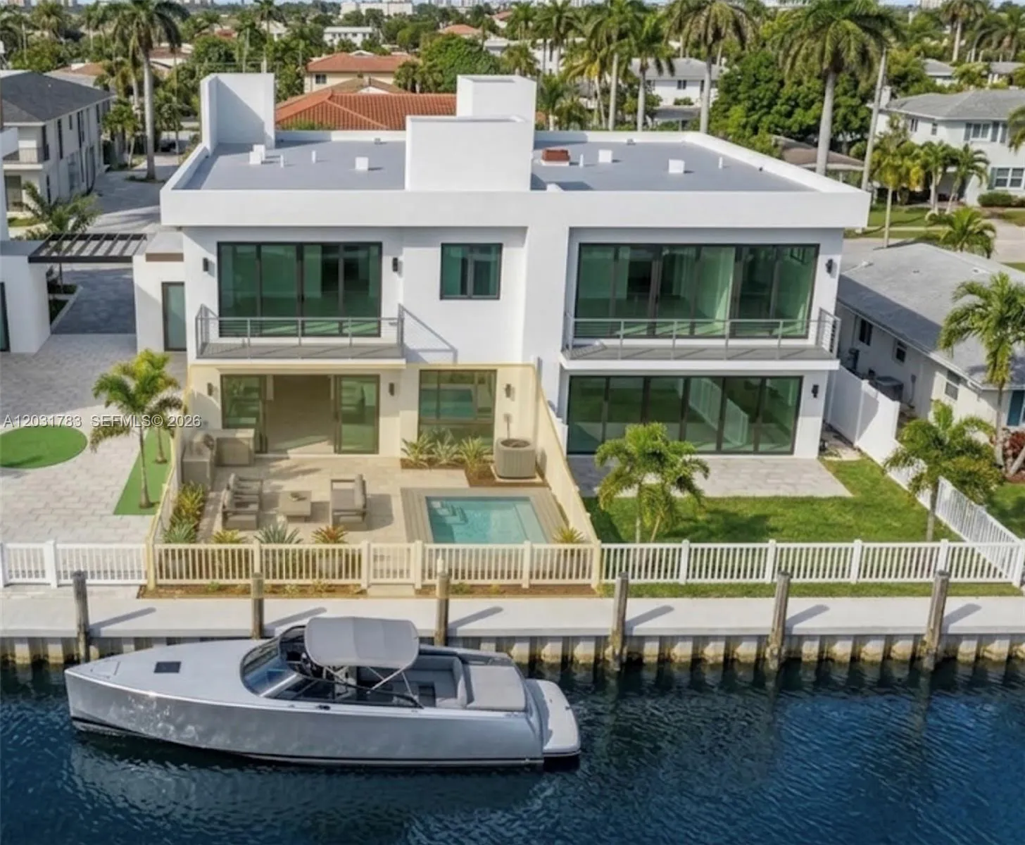Foto de propiedad en 4636 SW 32nd Avenue C2, Dania Beach, FL 33312 Dania Beach con MLS# 