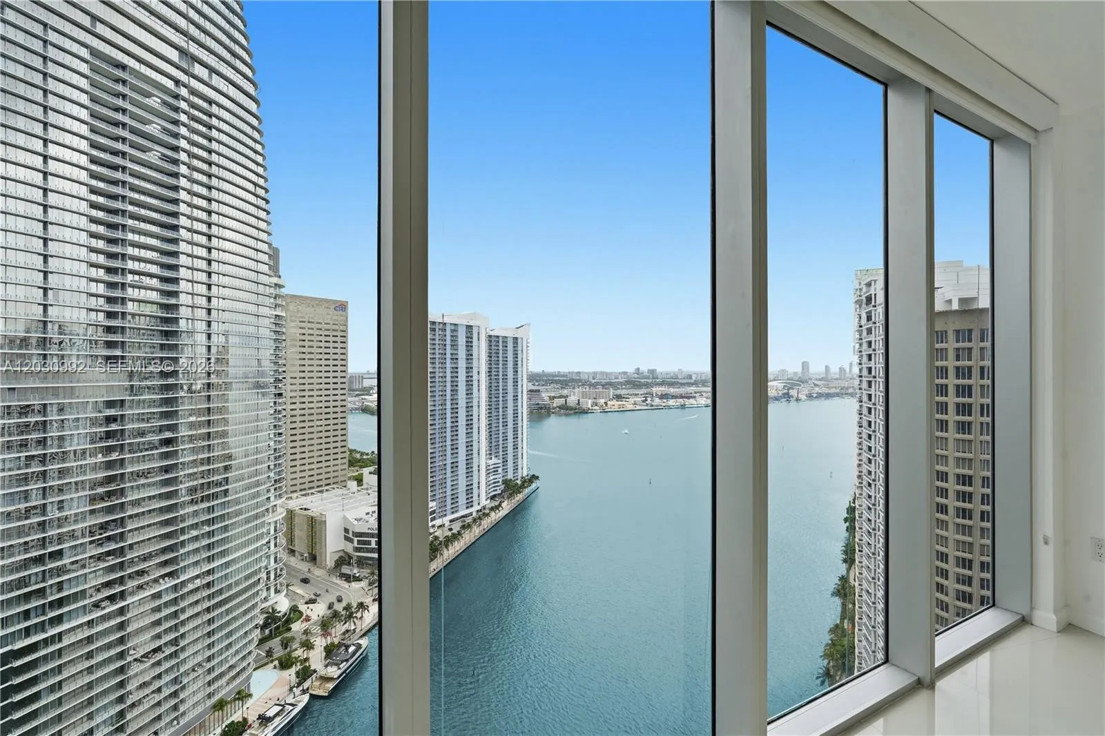 Vendido 465 Brickell Avenue 3202, Miami, FL 33131, Miami, FL 33131