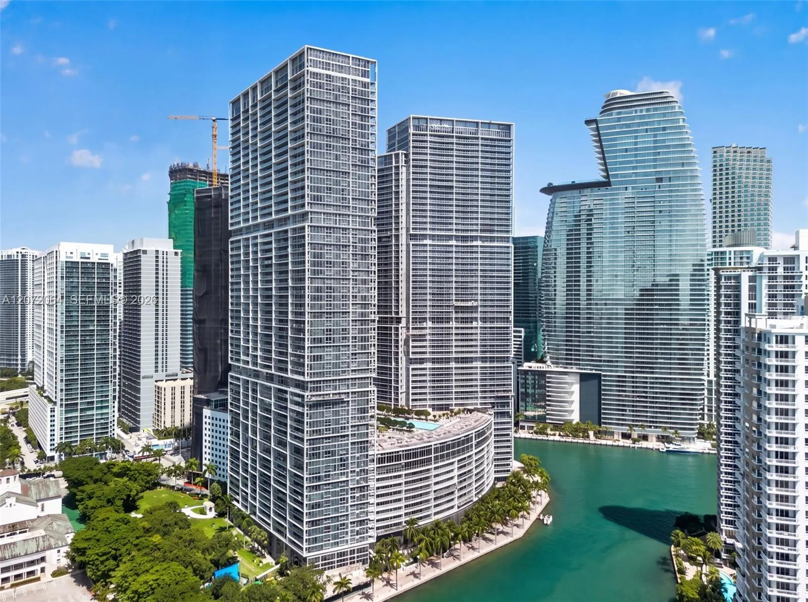 Foto de propiedad en 465 Brickell Avenue 419, Miami, FL 33131 Miami con MLS# 