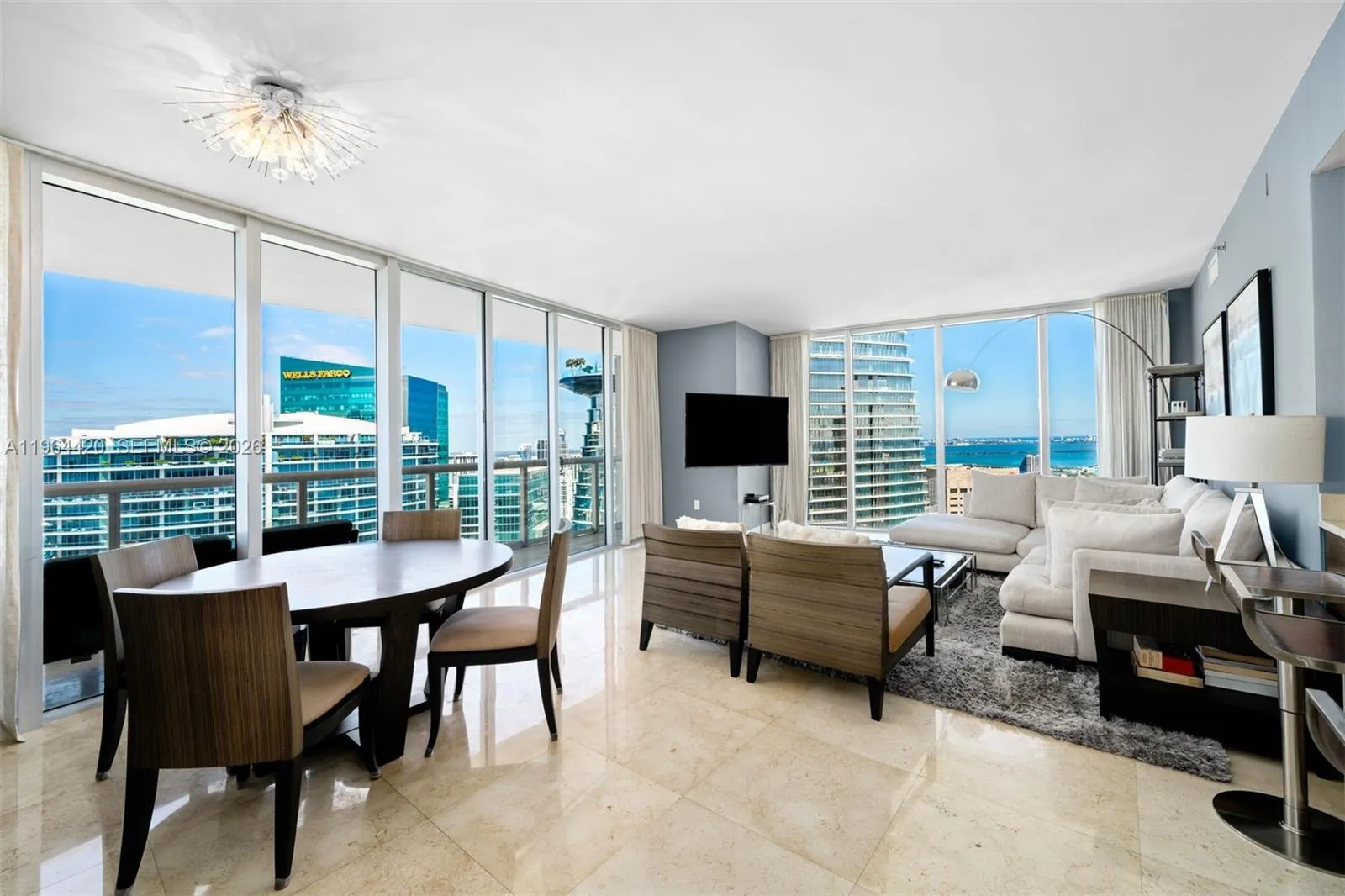 Foto de propiedad en 465 Brickell Avenue 5302, Miami, FL 33131 Miami con MLS#