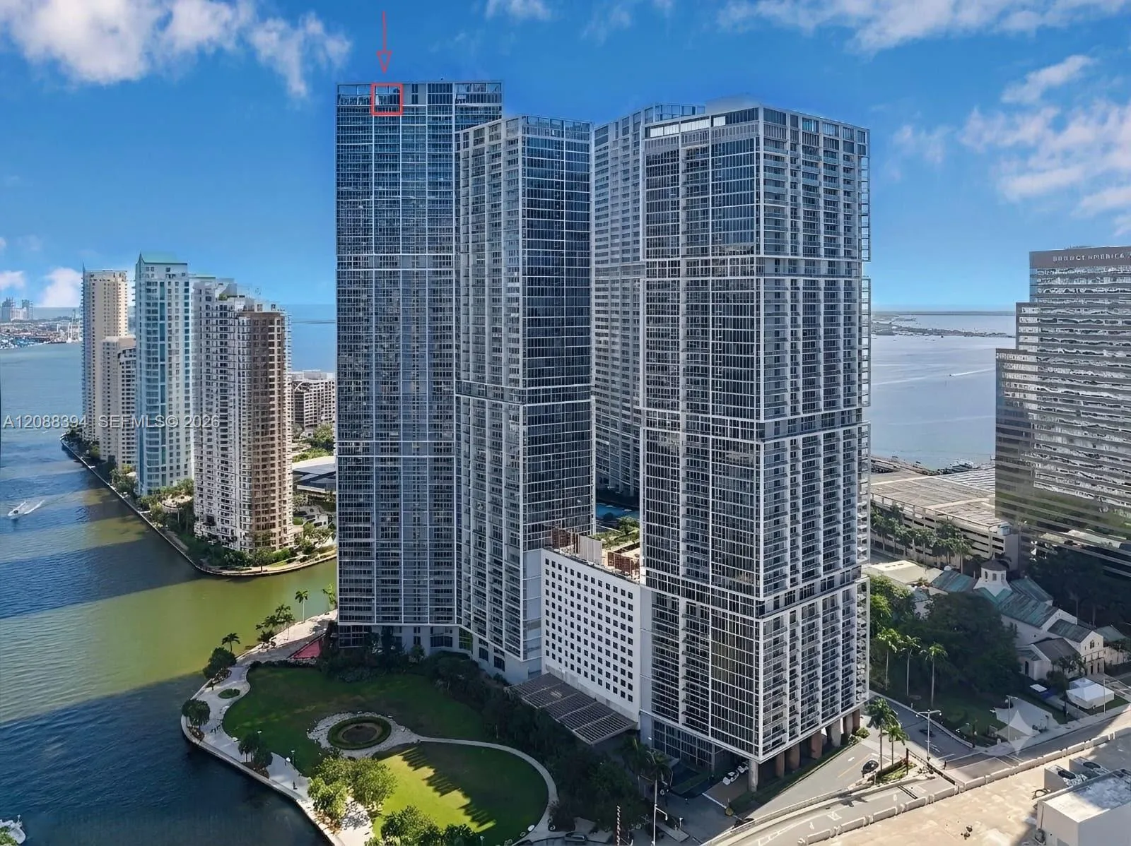 Foto de propiedad en 465 Brickell Avenue 5704, Miami, FL 33131 Miami con MLS#
