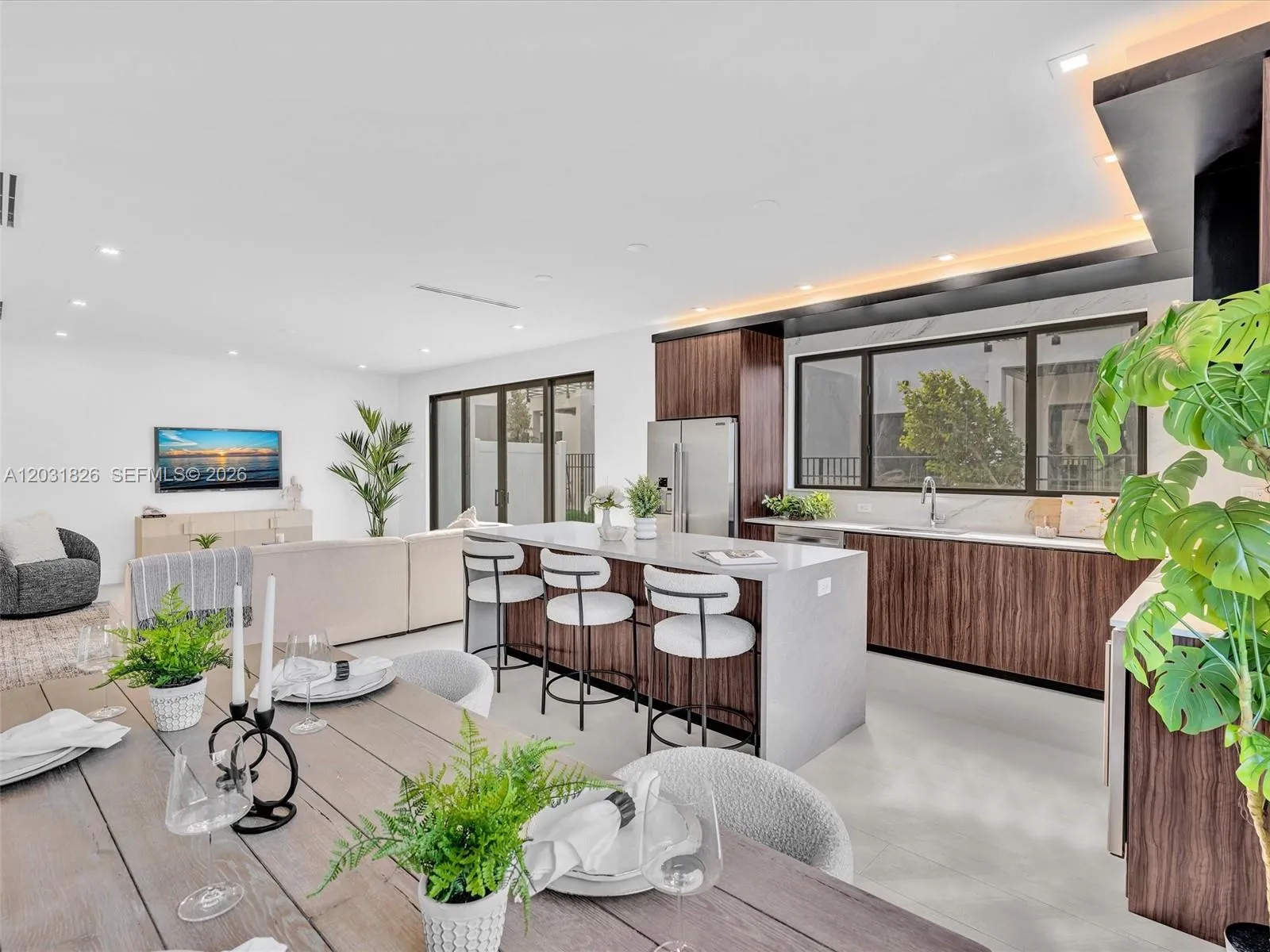 Foto de propiedad en 4656 SW 32nd Avenue B1, Dania Beach, FL 33312 Dania Beach con MLS# 