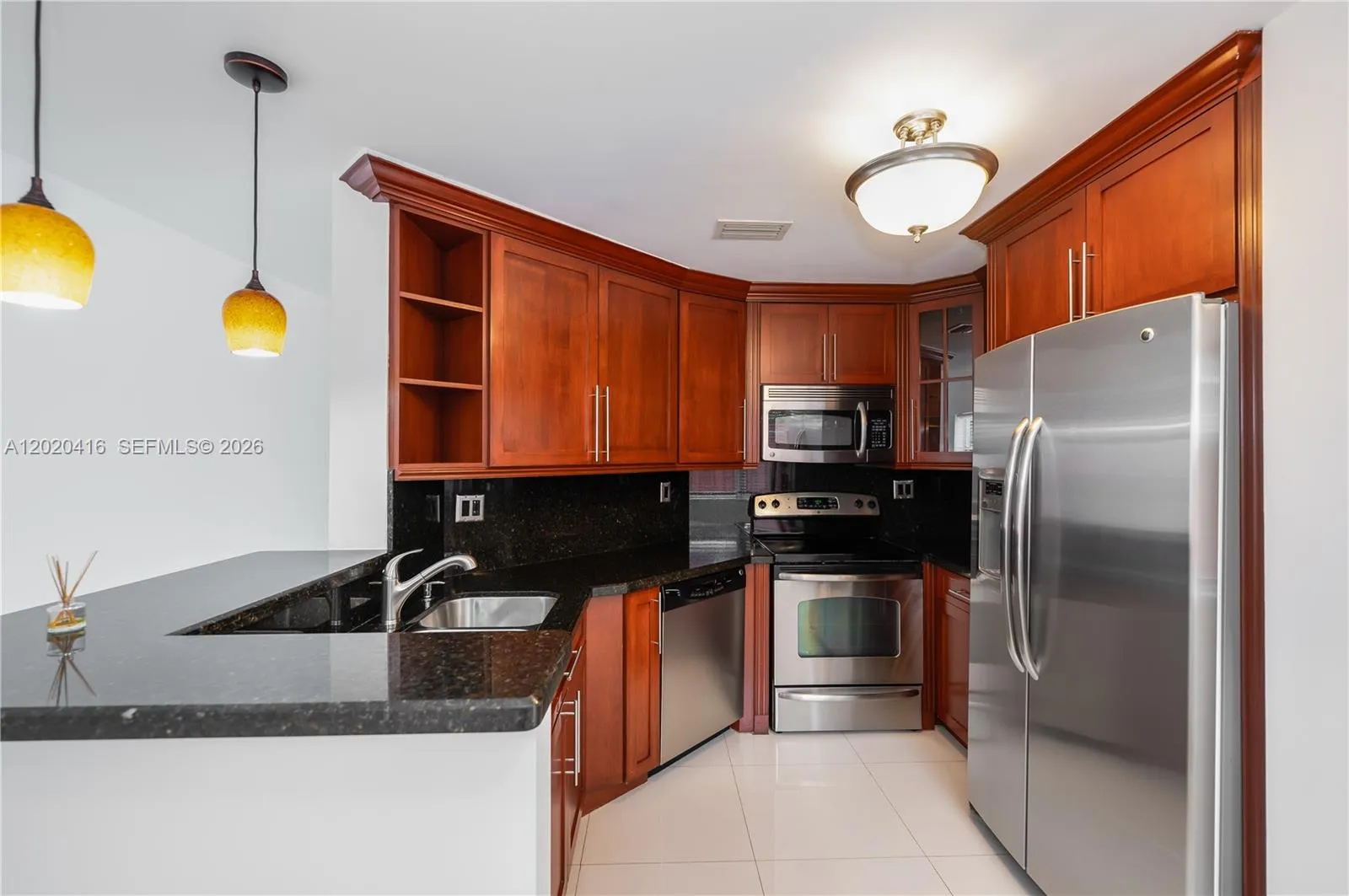 Foto de propiedad en 4668 SW 153rd Court, Miami, FL 33185 Miami con MLS# 