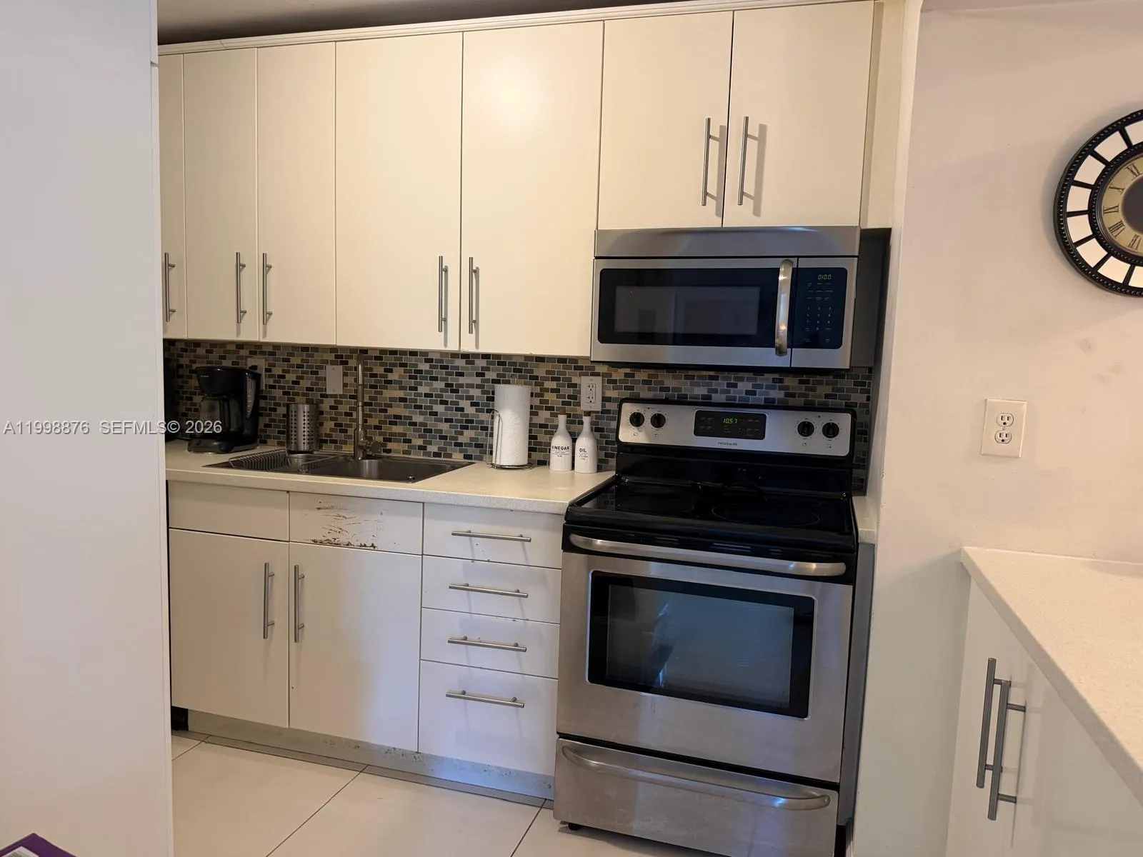 Vendido 468 NE 206th Lane 102, Miami, FL 33179, Miami, FL 33179