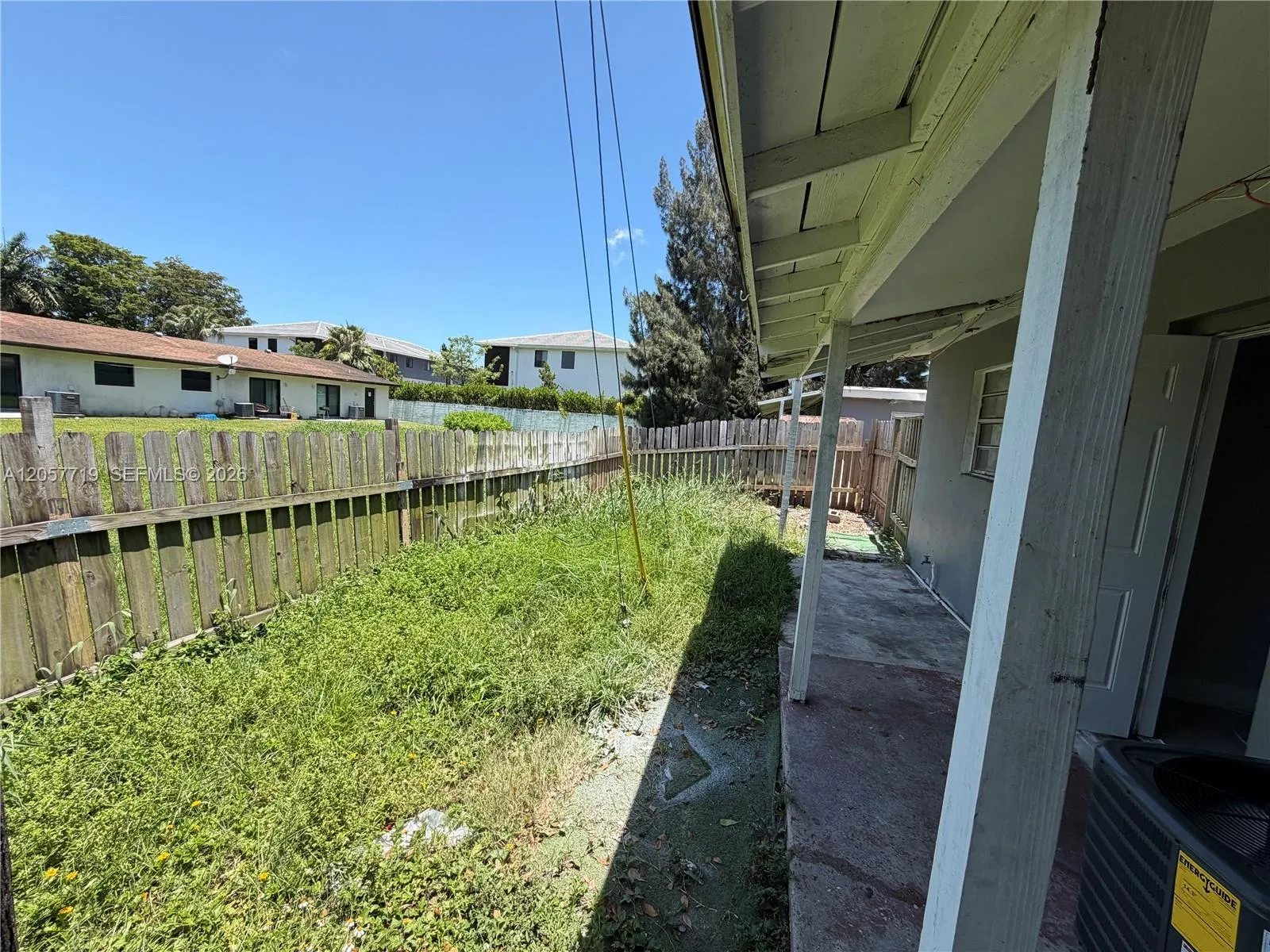 Foto de propiedad en 4680 SW 33rd Avenue 2, Dania Beach, FL 33312 Dania Beach con MLS# 