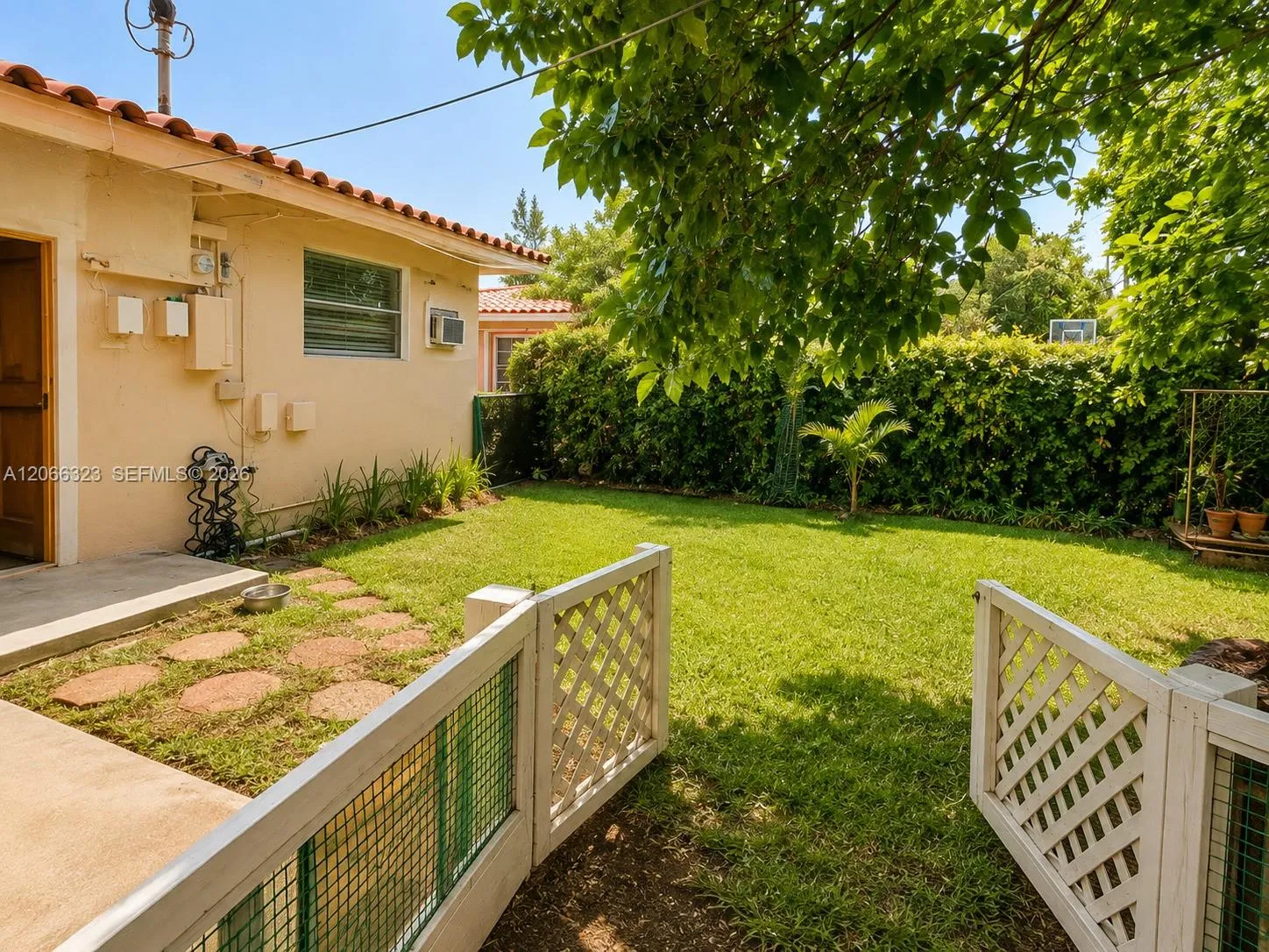 En Venta 470 NW 52nd Avenue, Miami, FL 33126, Miami, FL 33126