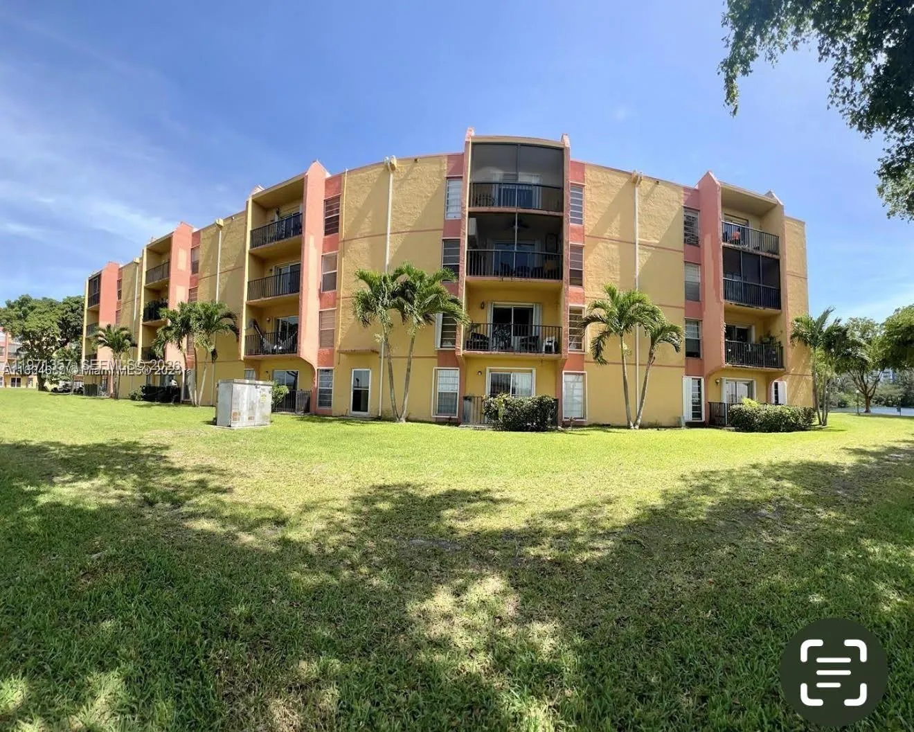 Foto de propiedad en 4705 NW 7th Street 206-7, Miami, FL 33126 Miami con MLS# 